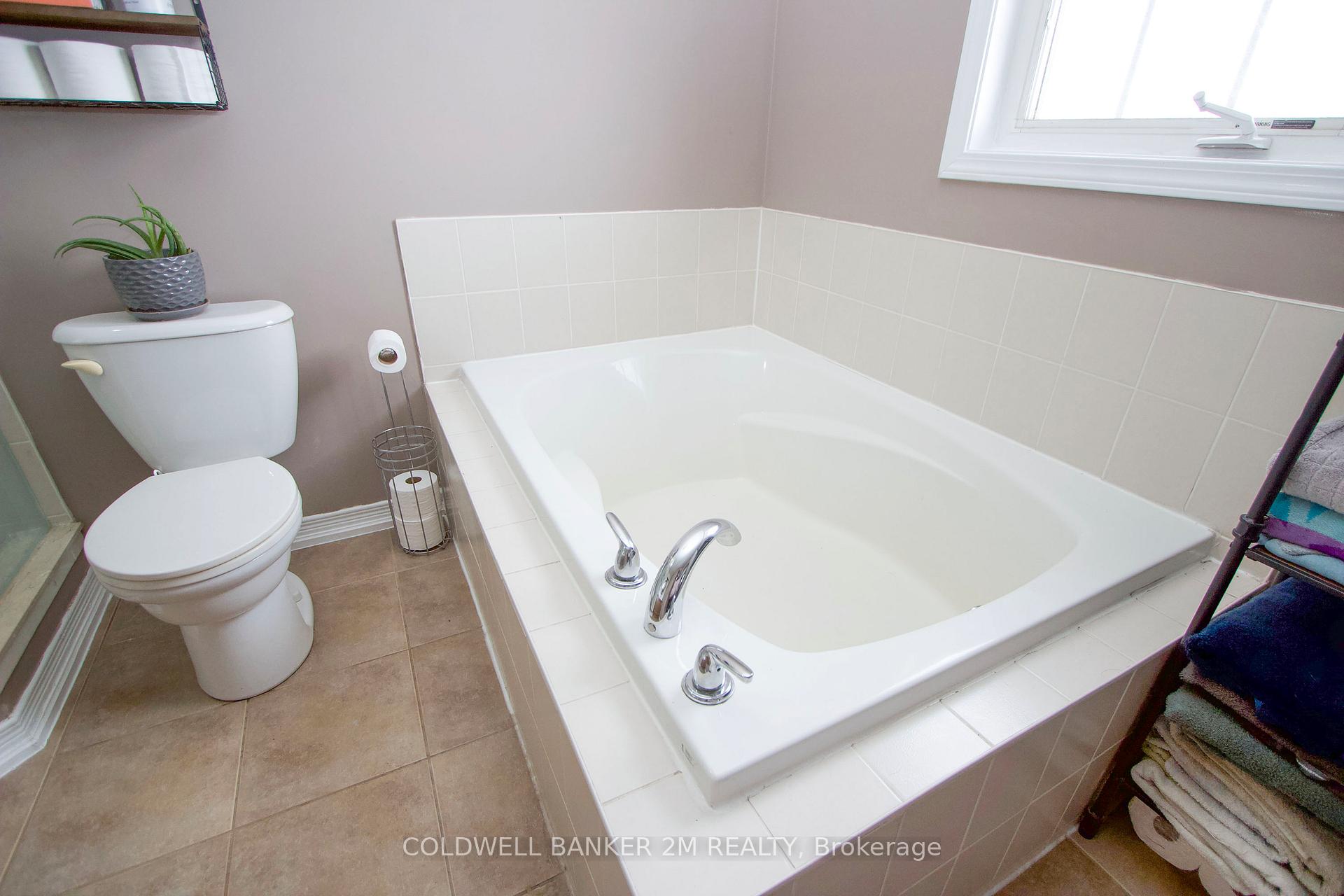 Photo 12 of 109 Swindells Street, Clarington, Bowmanville — HOMEH