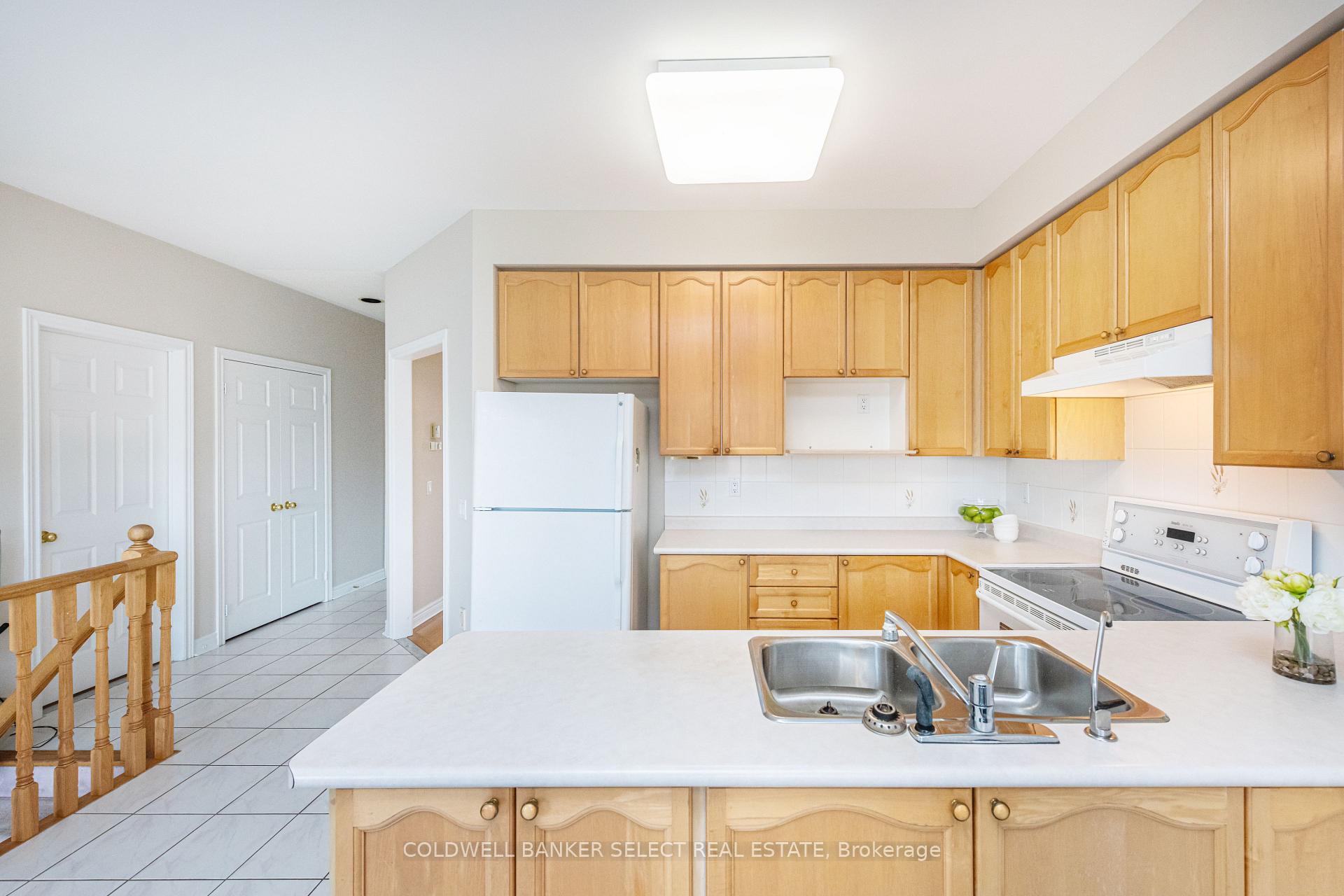 Photo 13 of 129 Riverwood Terrace, Caledon, Bolton East — HOMEH