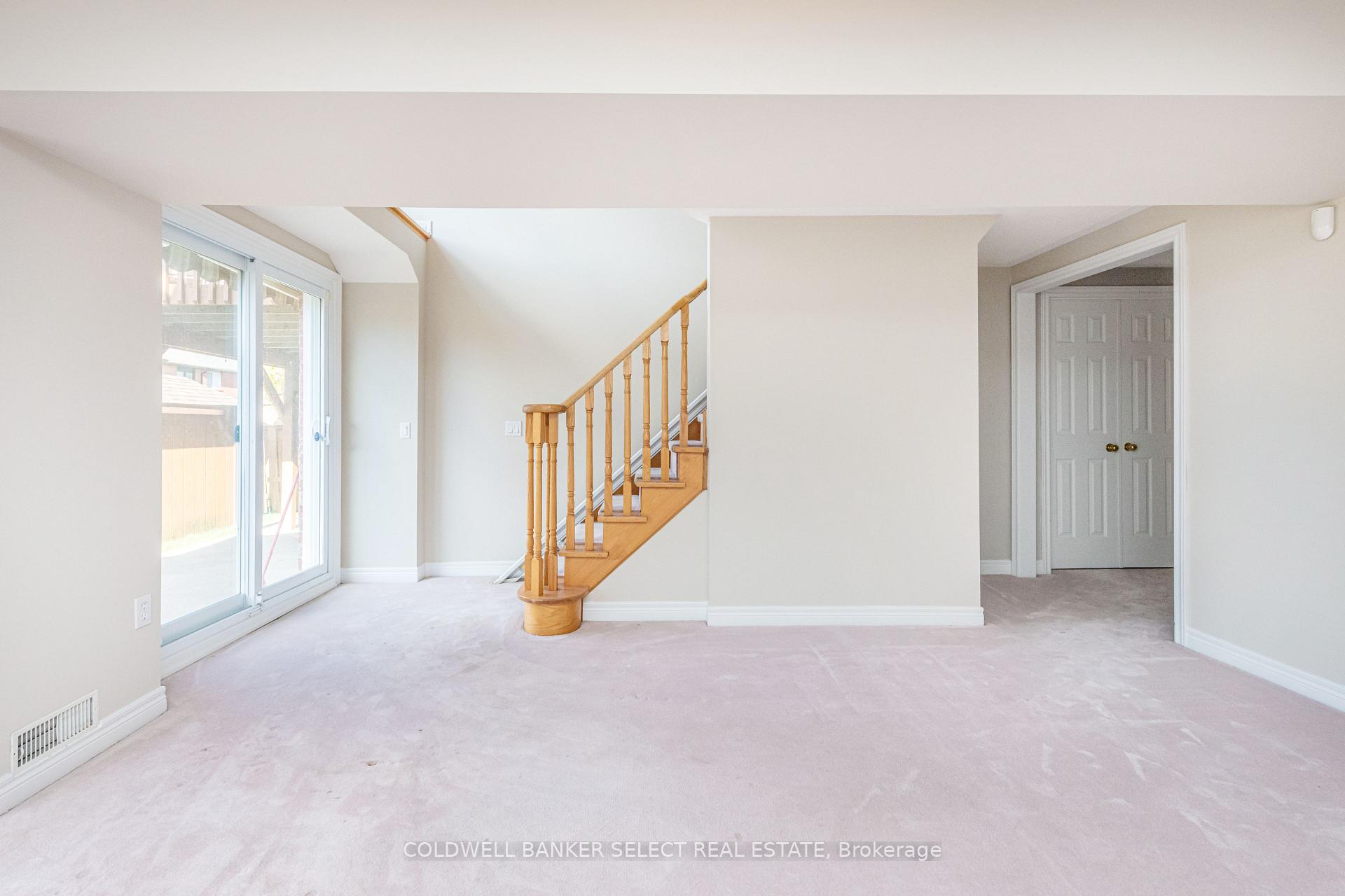 Photo 24 of 129 Riverwood Terrace, Caledon, Bolton East — HOMEH