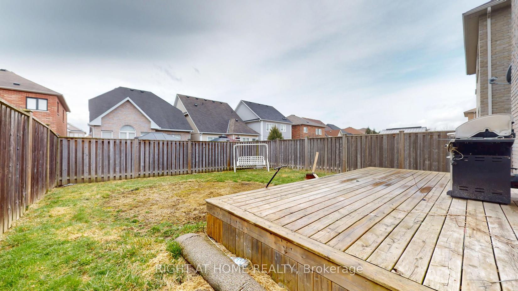 Photo 4 of 99 Grady Drive, Clarington, Newcastle — HOMEH
