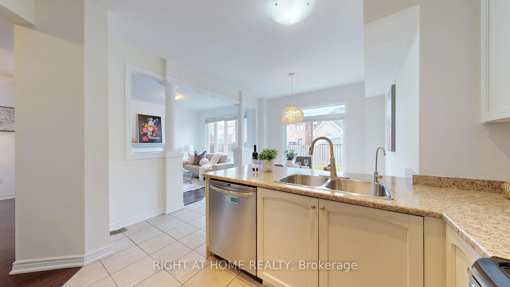 Photo 19 of 99 Grady Drive, Clarington, Newcastle — HOMEH