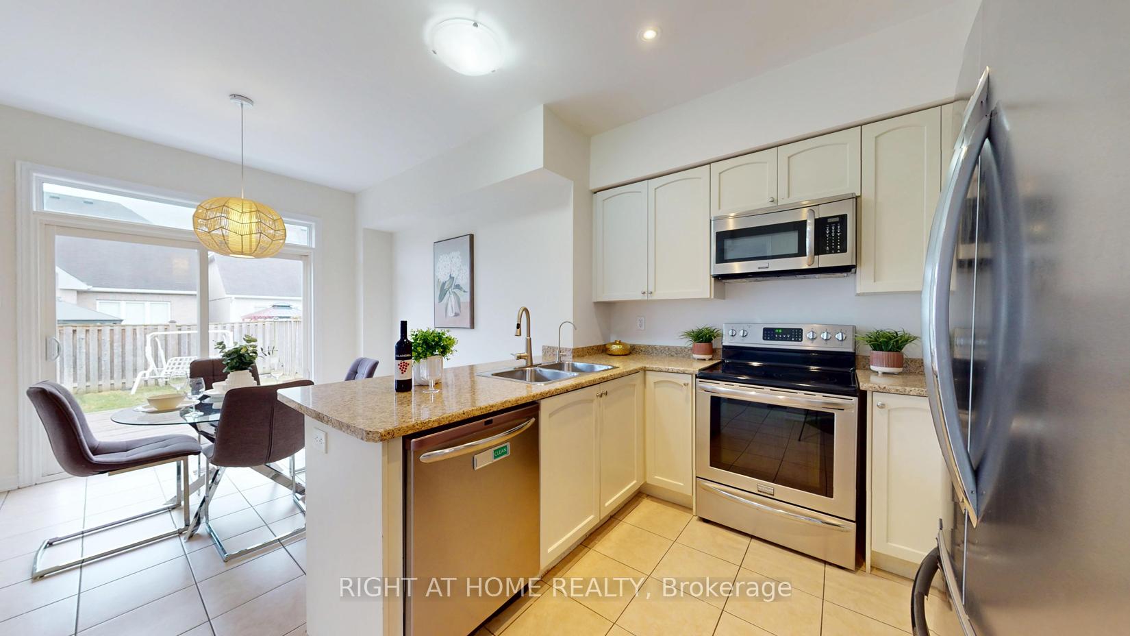 Photo 29 of 99 Grady Drive, Clarington, Newcastle — HOMEH