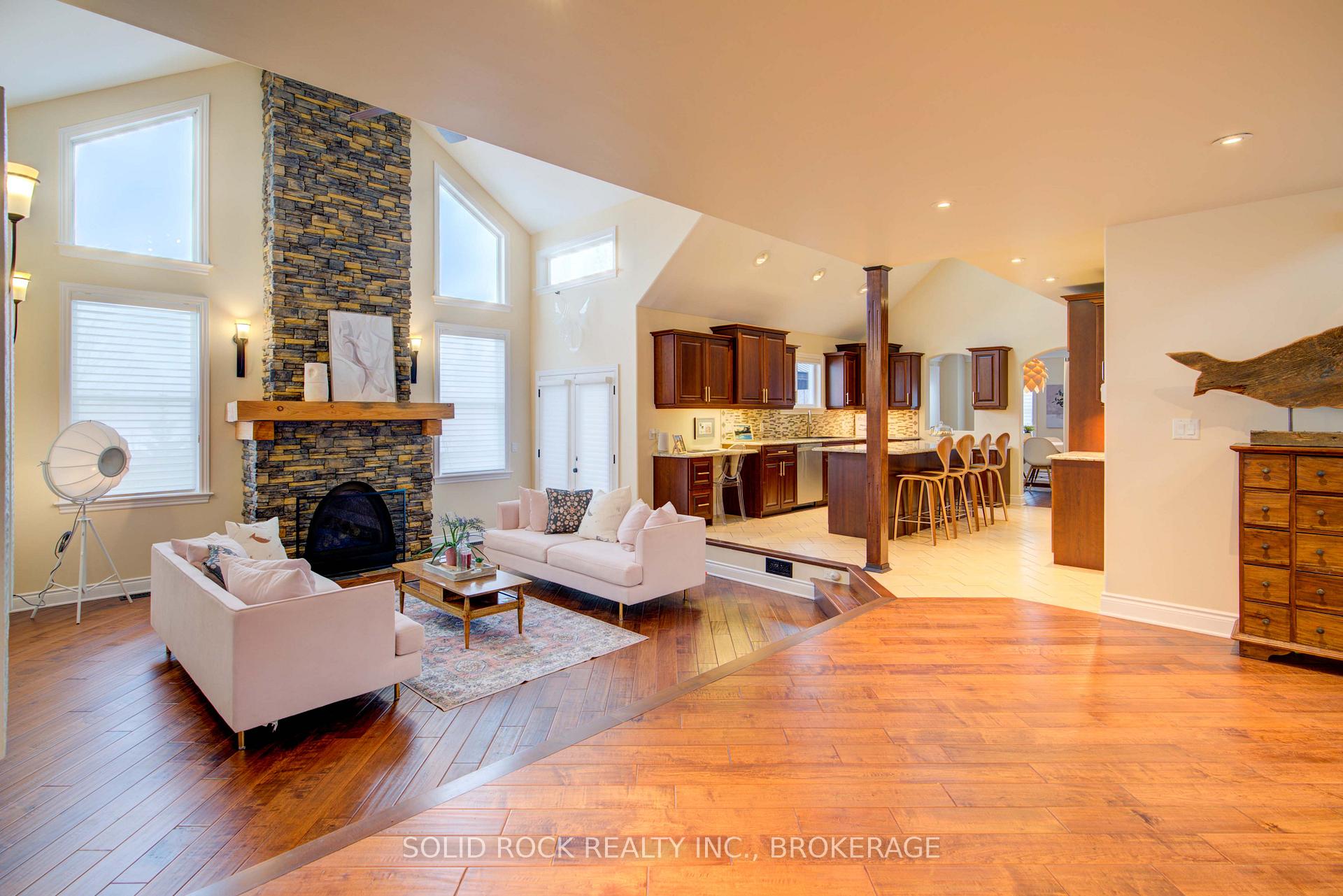 Photo 4 of 3156 Lakefield Drive, Frontenac, Frontenac South — HOMEH