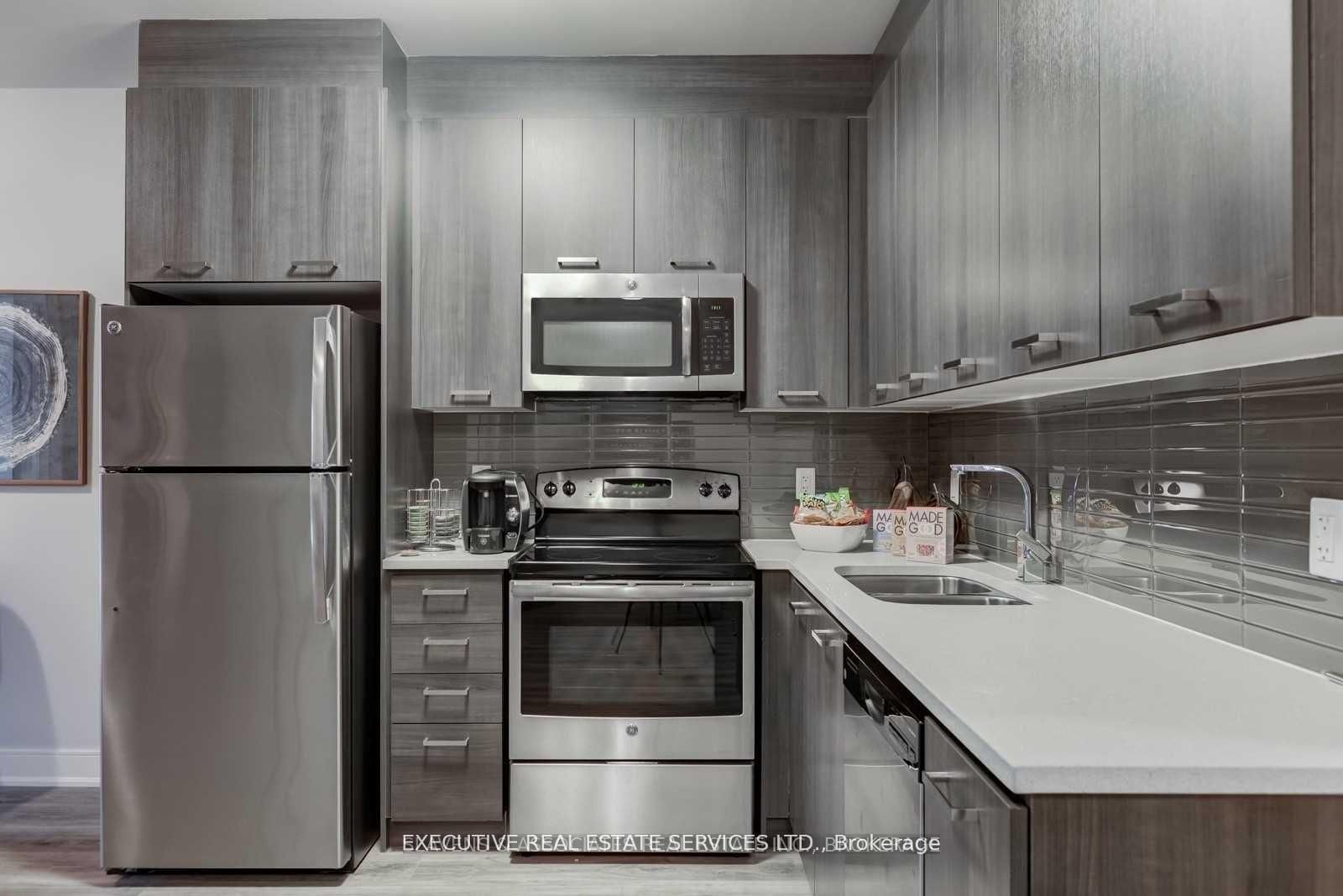 Photo 9 of Unit 807, 150 Main St, Hamilton, Central — HOMEH