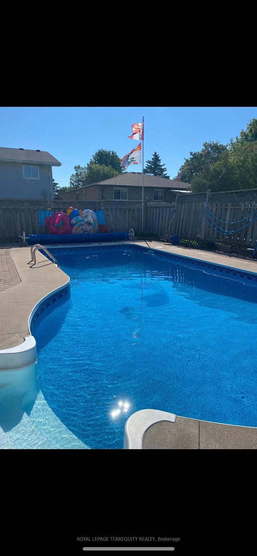Photo 10 of 3 Vincent Court, Clarington, Newcastle — HOMEH