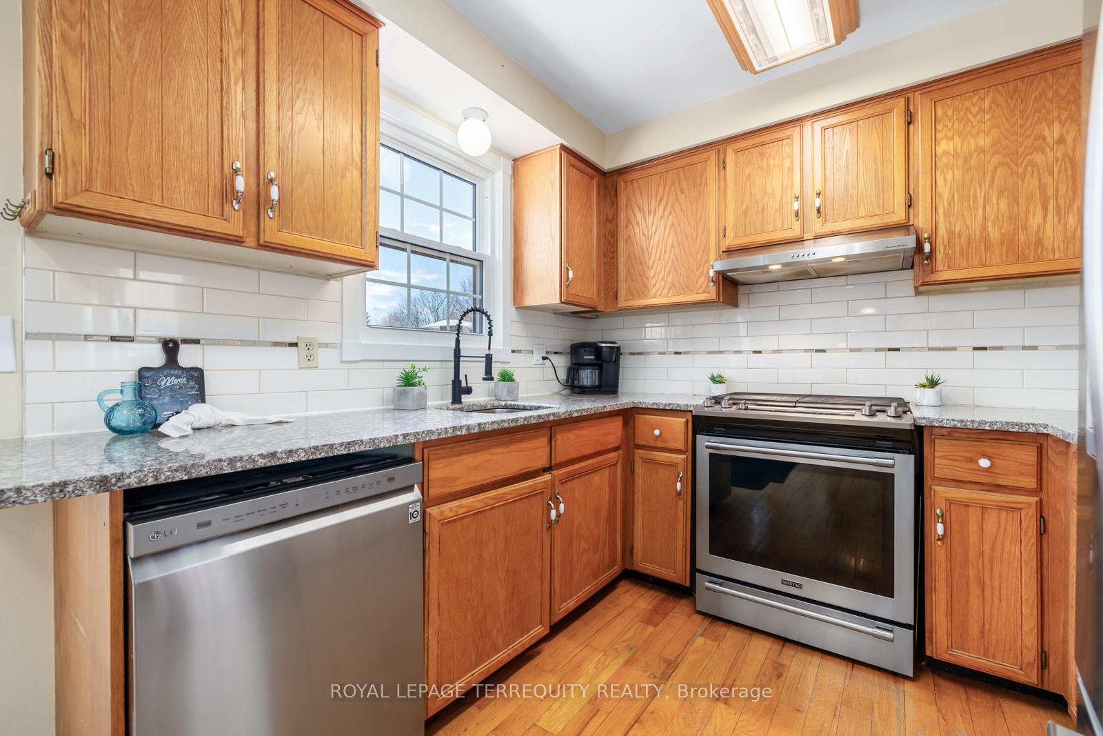 Photo 14 of 3 Vincent Court, Clarington, Newcastle — HOMEH