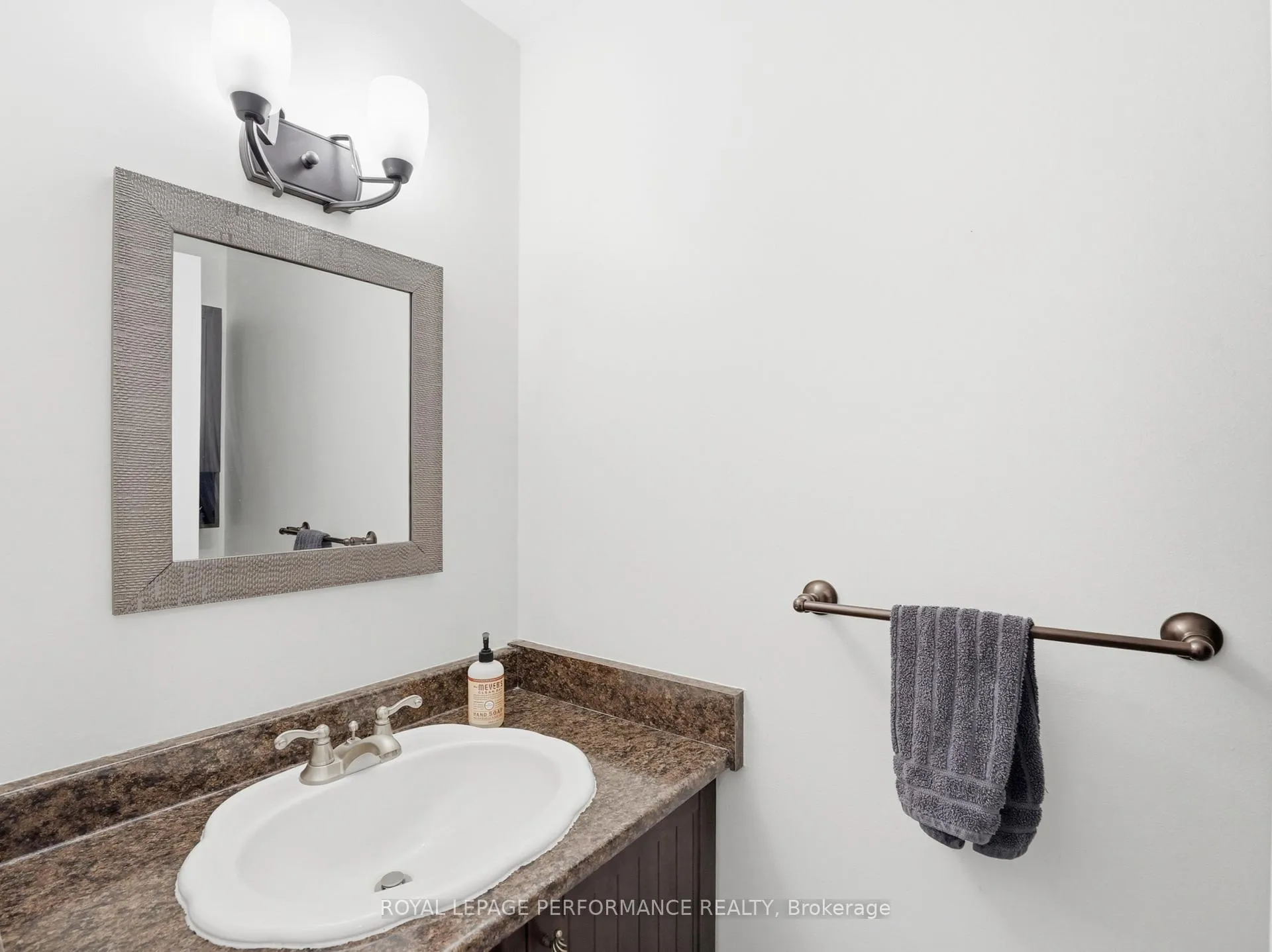 Photo 23 of 6442 Bilberry Drive, Ottawa, Orleans Wood — HOMEH