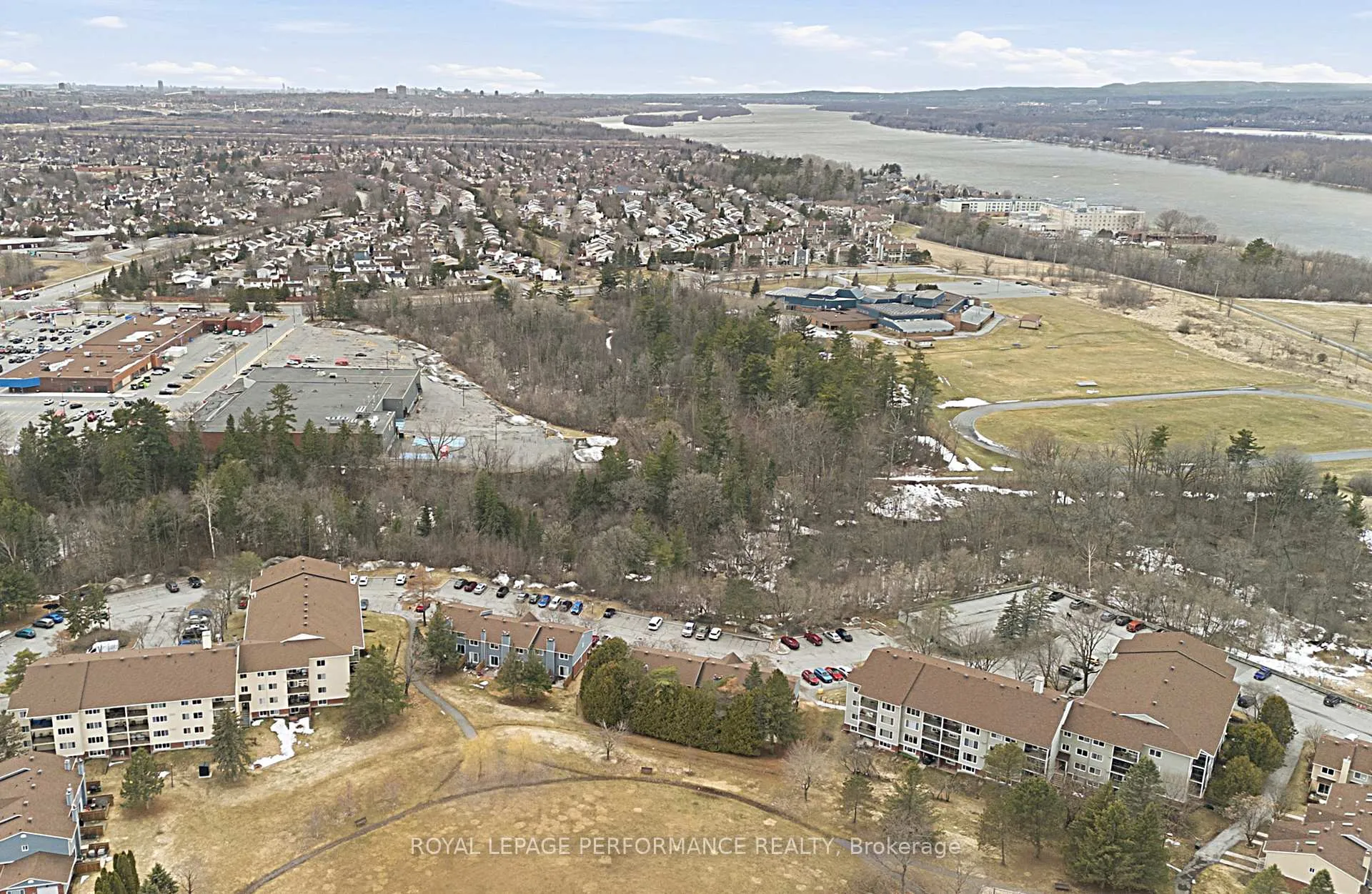 Photo 31 of 6442 Bilberry Drive, Ottawa, Orleans Wood — HOMEH