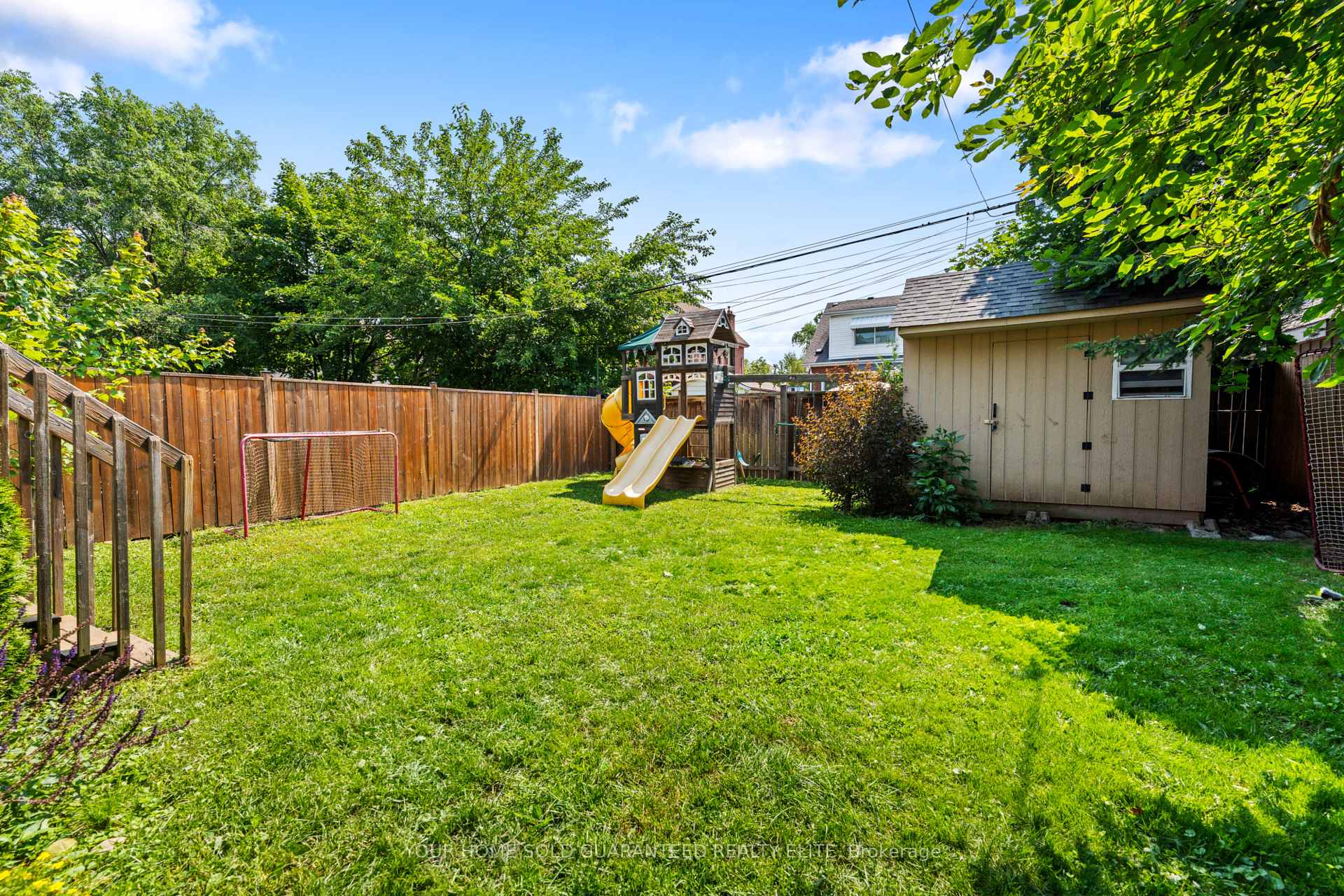 Photo 14 of 209 Rothsay Avenue, Hamilton, Delta — HOMEH