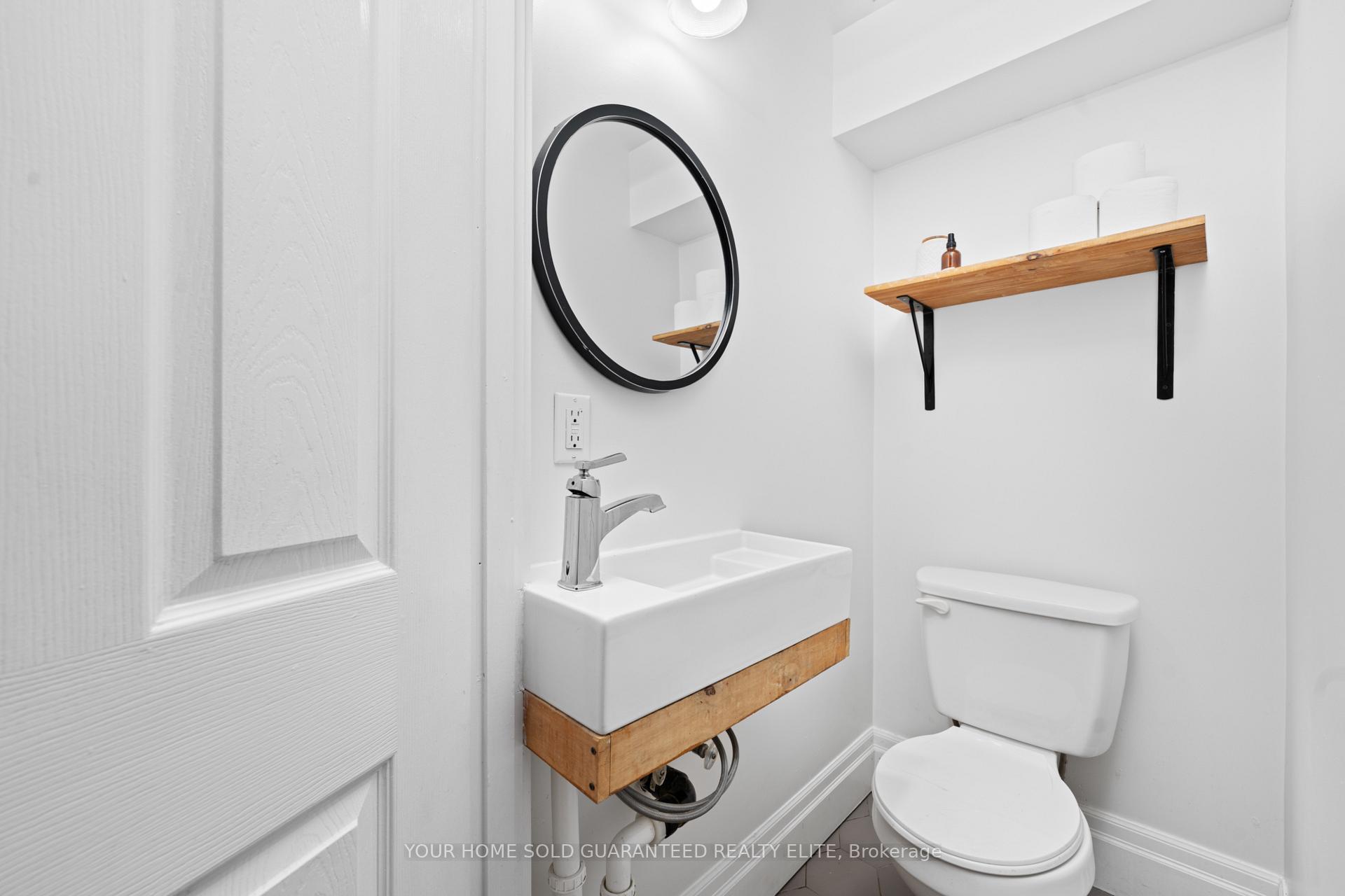 Photo 19 of 209 Rothsay Avenue, Hamilton, Delta — HOMEH