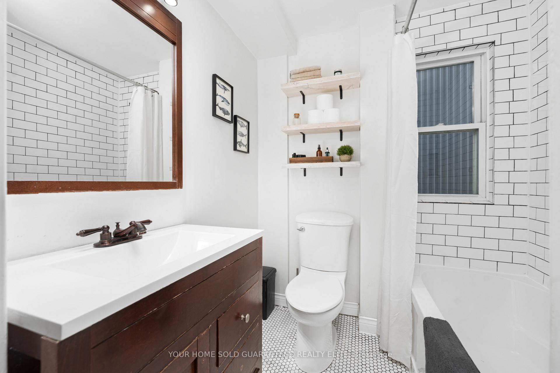 Photo 20 of 209 Rothsay Avenue, Hamilton, Delta — HOMEH