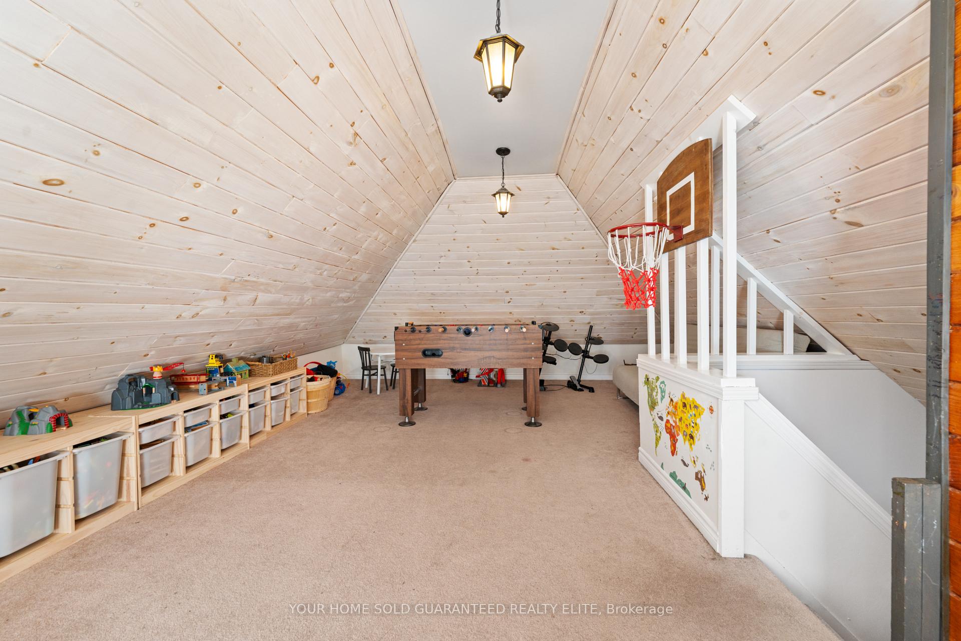 Photo 26 of 209 Rothsay Avenue, Hamilton, Delta — HOMEH