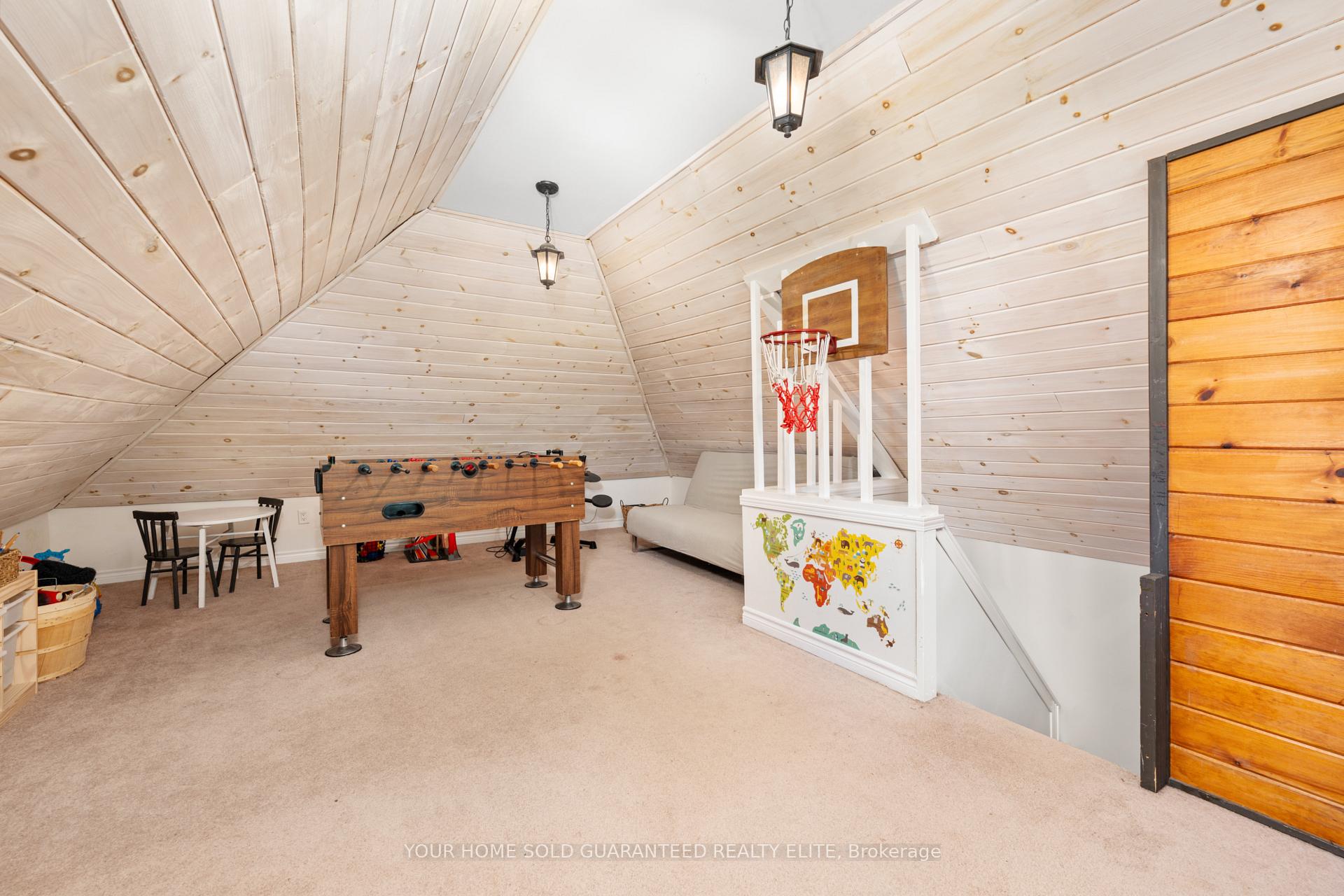 Photo 27 of 209 Rothsay Avenue, Hamilton, Delta — HOMEH