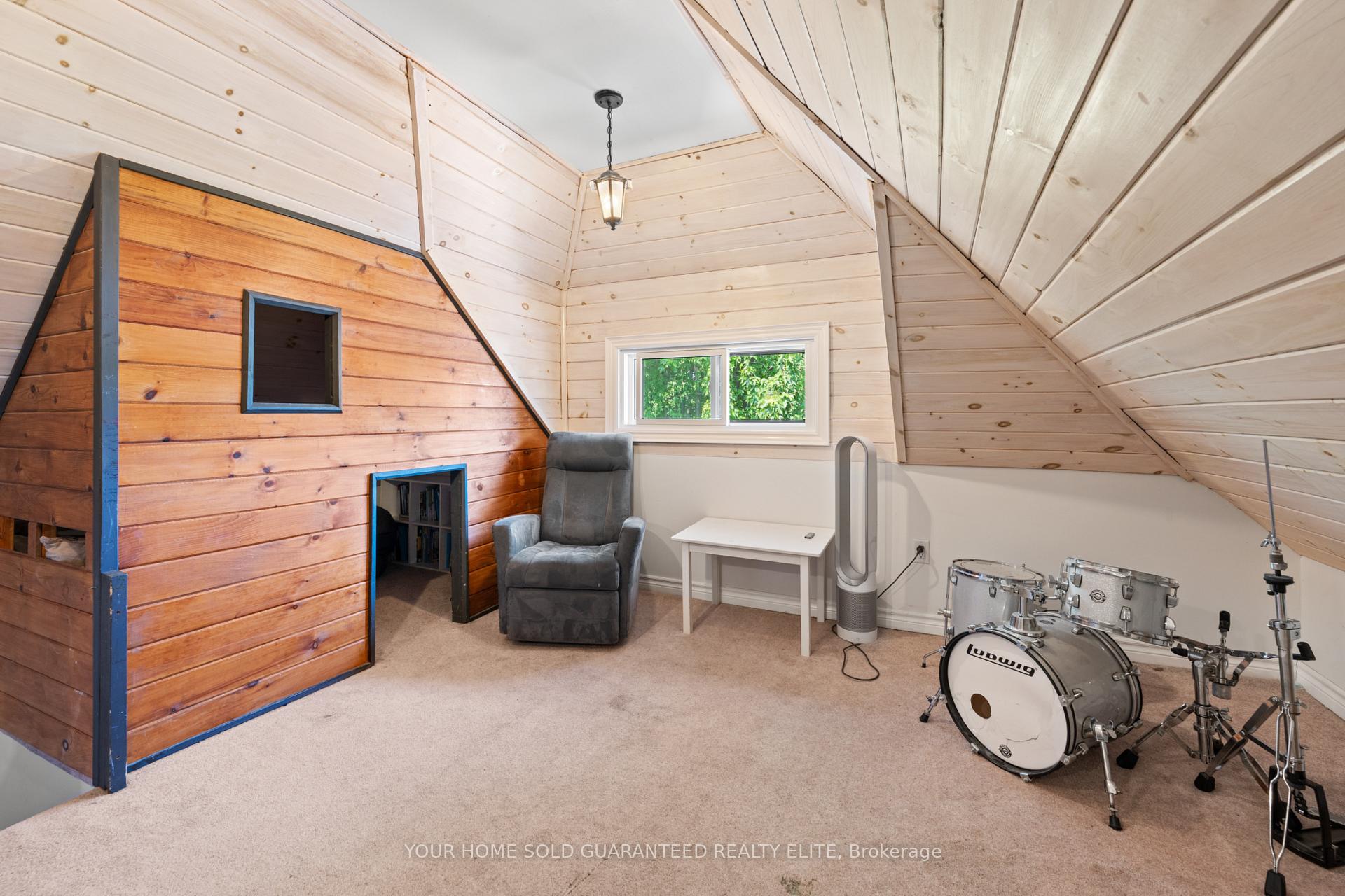 Photo 29 of 209 Rothsay Avenue, Hamilton, Delta — HOMEH