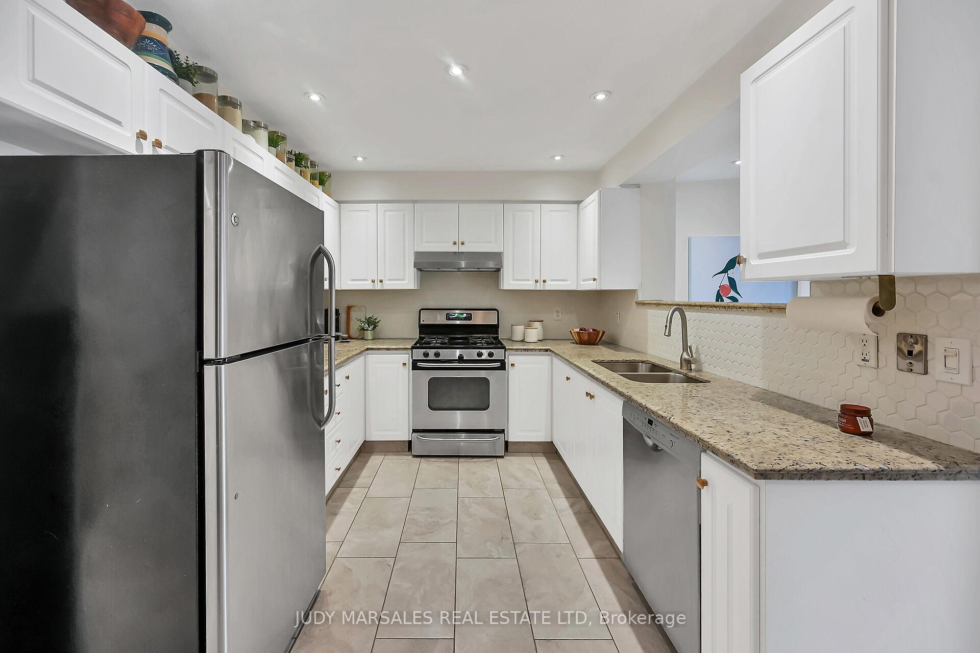 Photo 17 of 67 Erie Avenue, Hamilton, Stinson — HOMEH