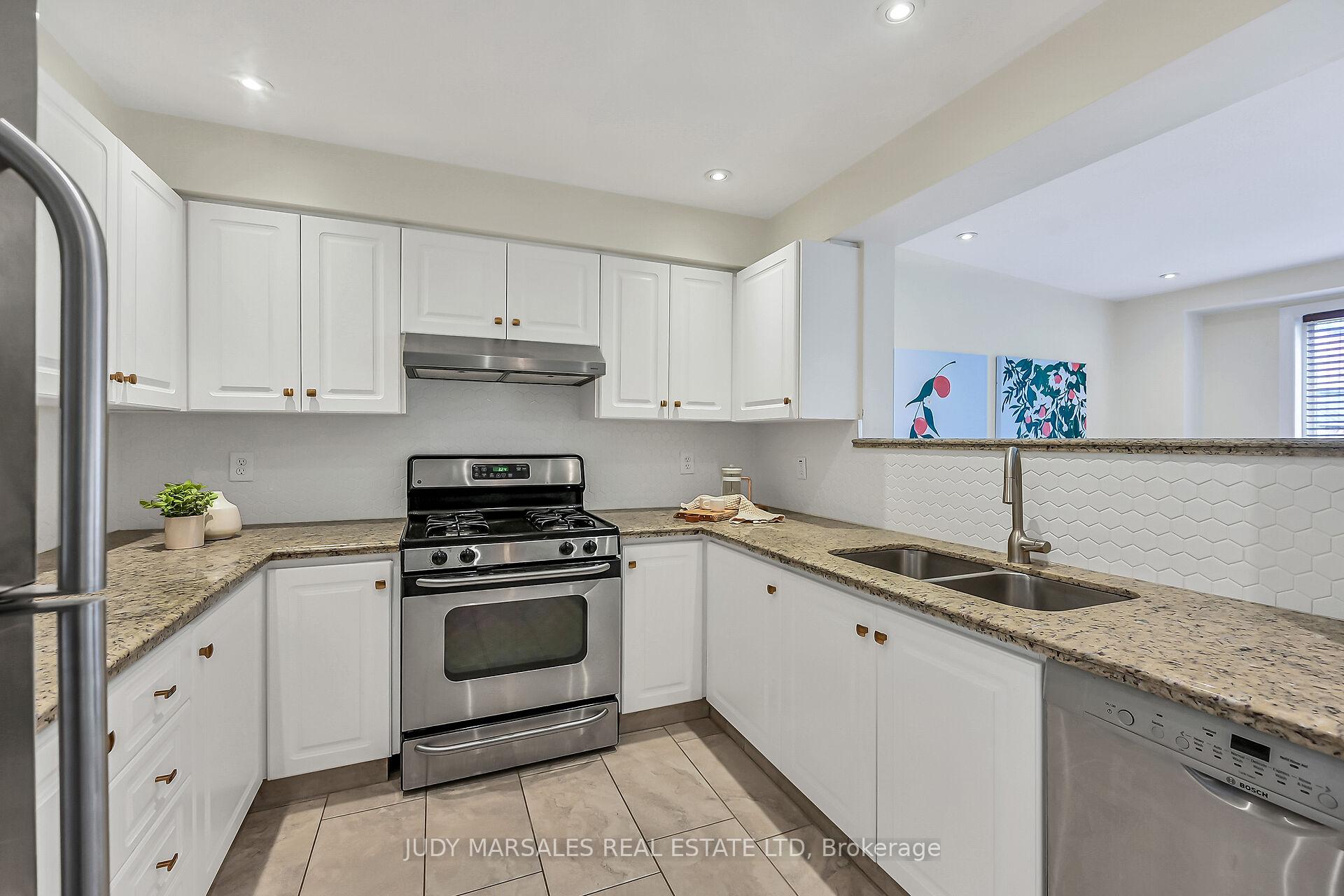 Photo 32 of 67 Erie Avenue, Hamilton, Stinson — HOMEH