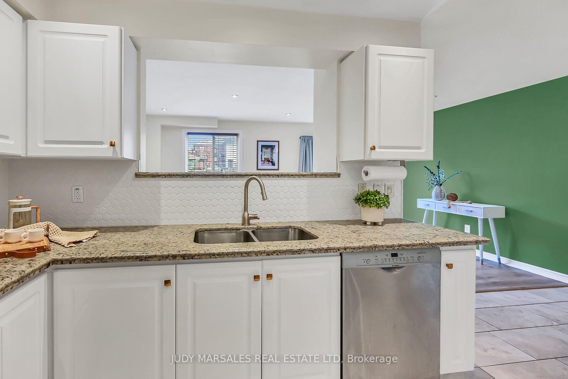 Photo 33 of 67 Erie Avenue, Hamilton, Stinson — HOMEH