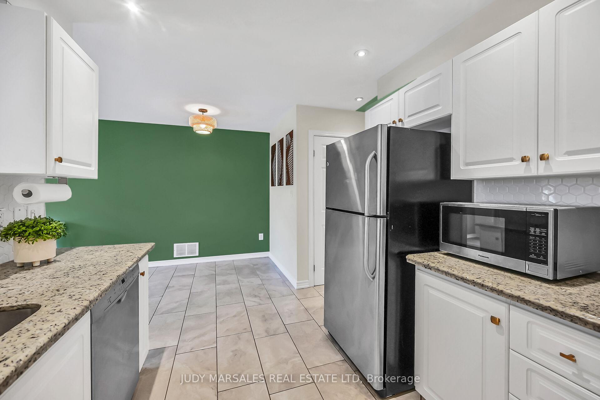 Photo 34 of 67 Erie Avenue, Hamilton, Stinson — HOMEH