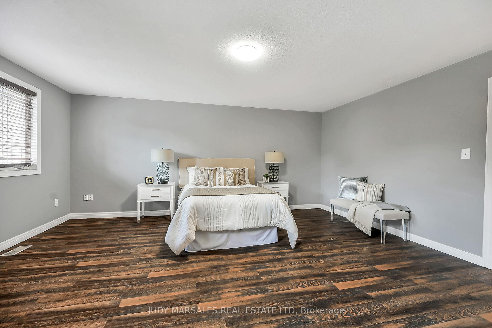 Photo 41 of 67 Erie Avenue, Hamilton, Stinson — HOMEH
