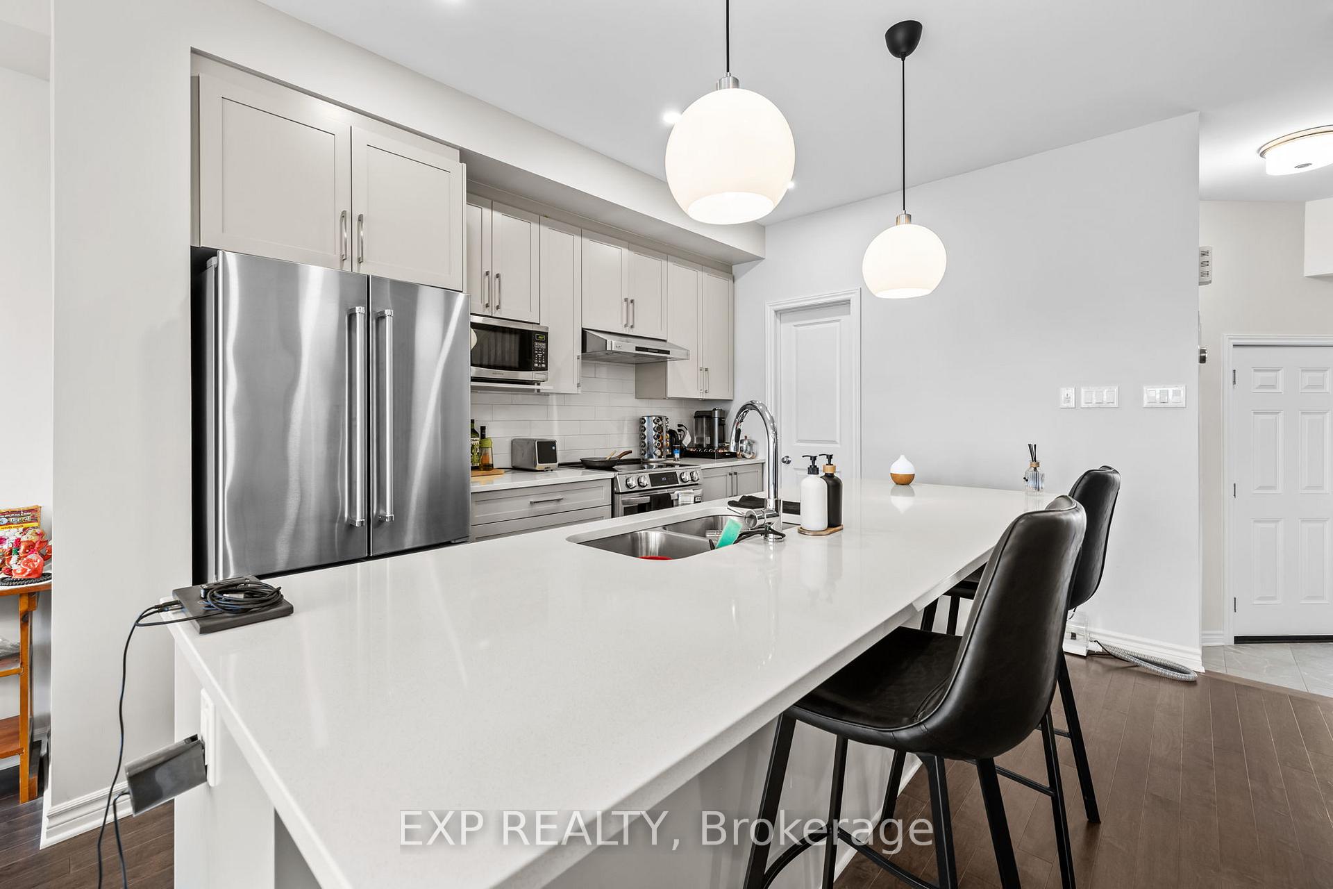 Photo 5 of 389 Barrett Farm Drive, Ottawa, Blossom Park/Kemp Park/Findlay Creek — HOMEH