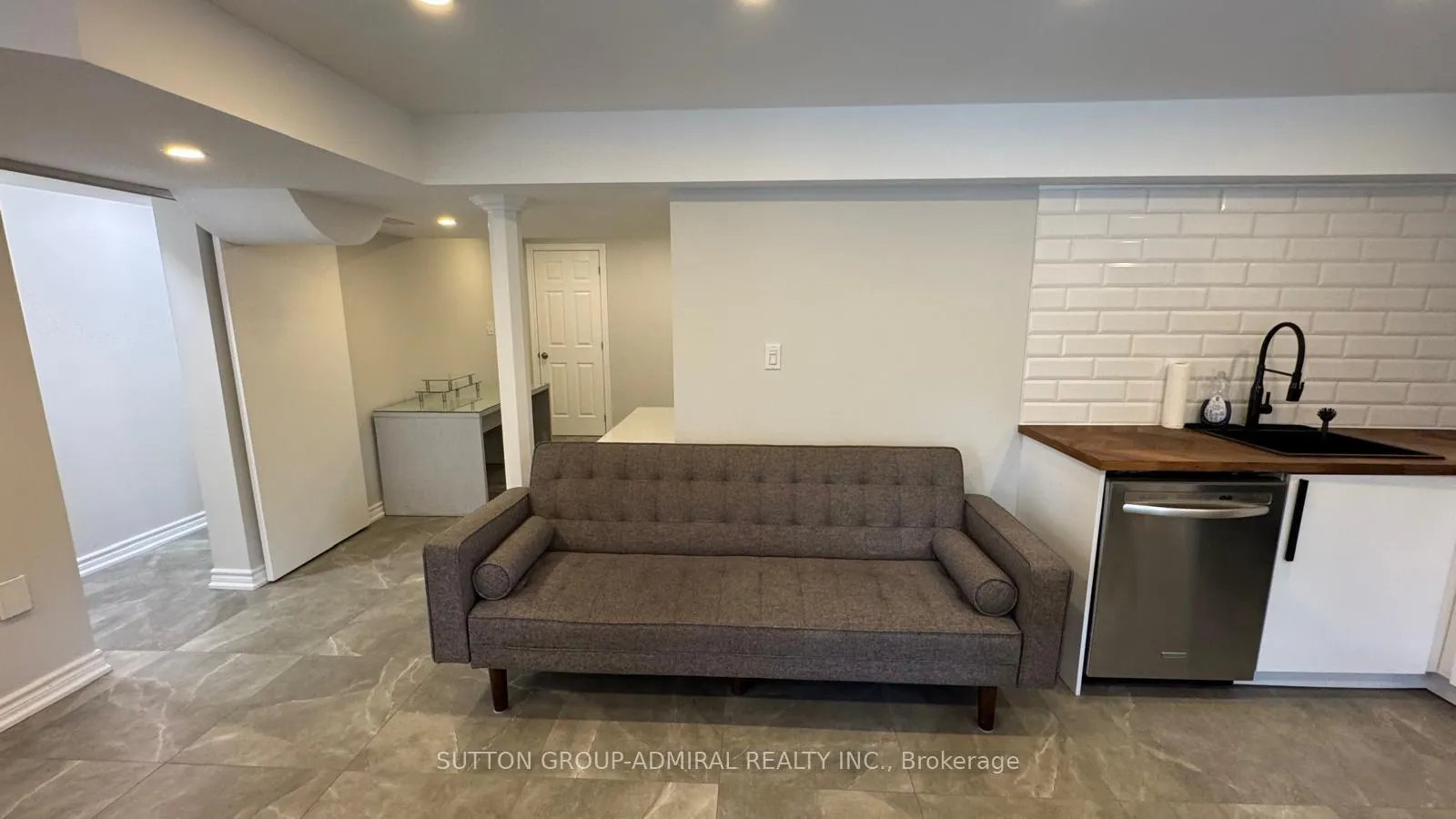 Photo 7 of Unit Basement, 28 Dovetail Drive, Richmond Hill, Oak Ridges Lake Wilcox — HOMEH