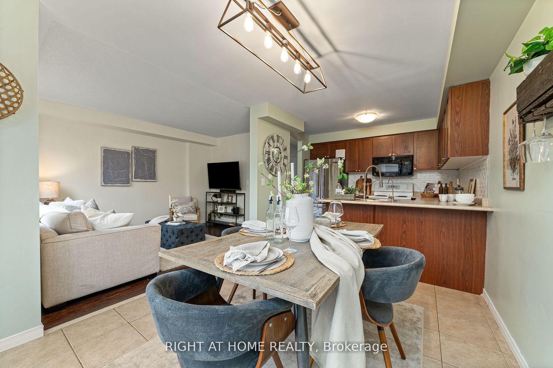 Photo 15 of 14 Dodds Square, Clarington, Bowmanville — HOMEH