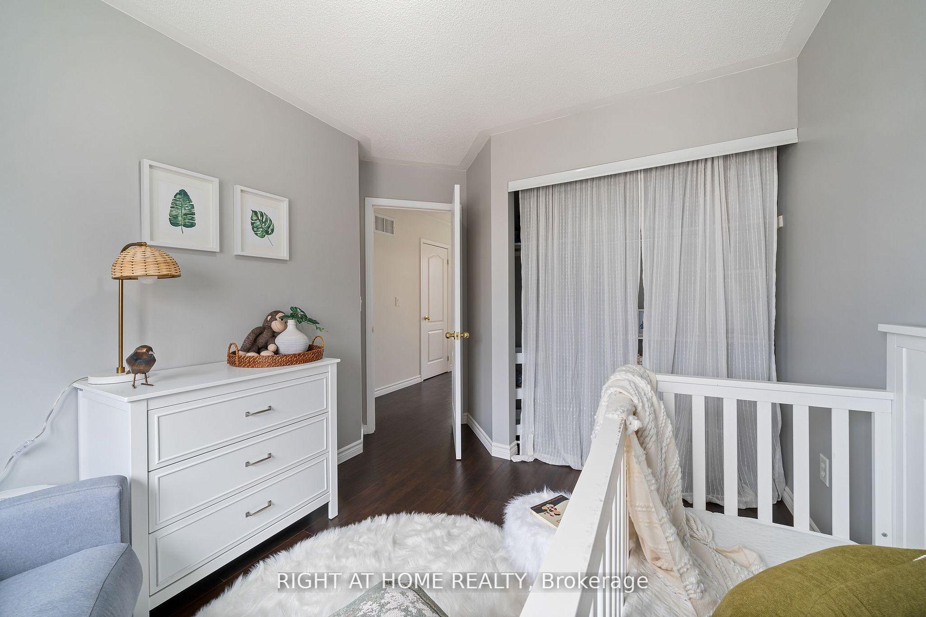 Photo 26 of 14 Dodds Square, Clarington, Bowmanville — HOMEH