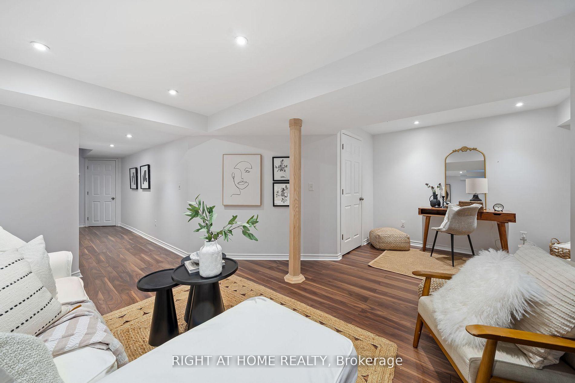 Photo 35 of 14 Dodds Square, Clarington, Bowmanville — HOMEH