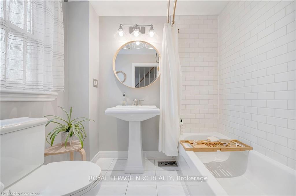 Photo 12 of 109 Glennie Avenue, Hamilton, Normanhurst — HOMEH