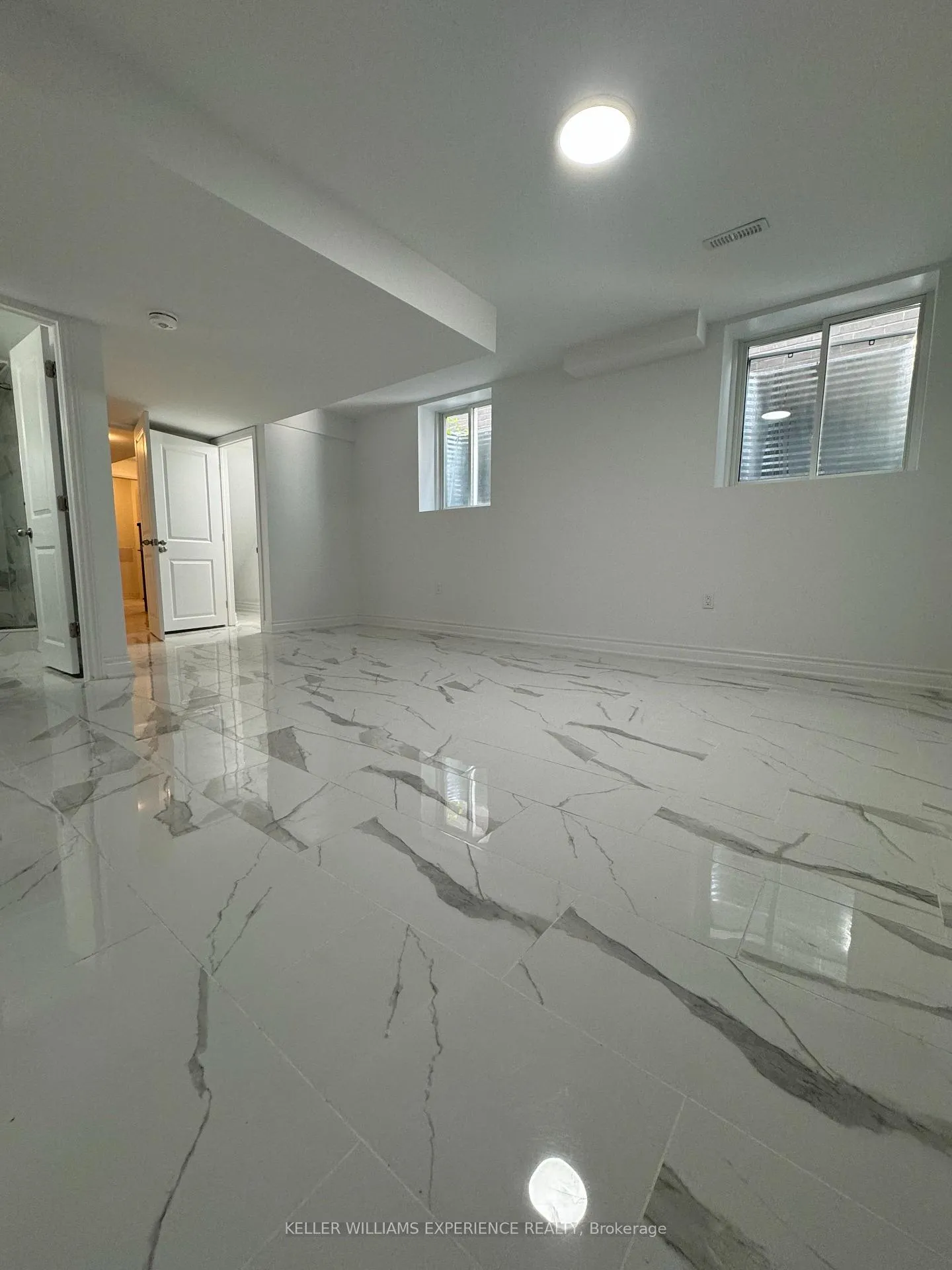 Photo 5 of Unit Lower, 29 Paddington Grove, Barrie, Holly — HOMEH