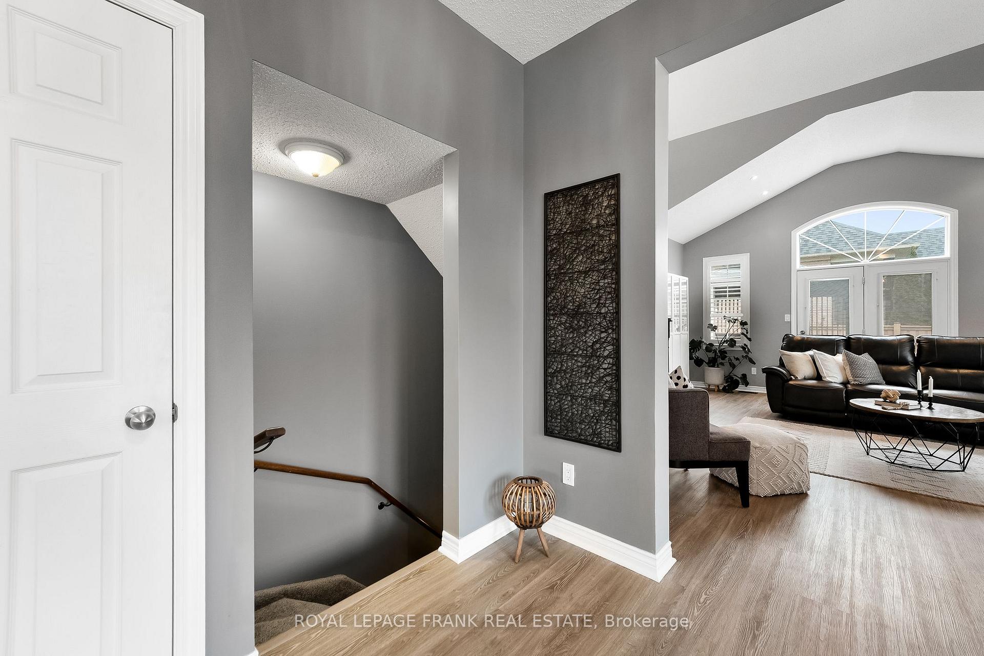Photo 7 of 110 Piper Crescent, Clarington, Bowmanville — HOMEH