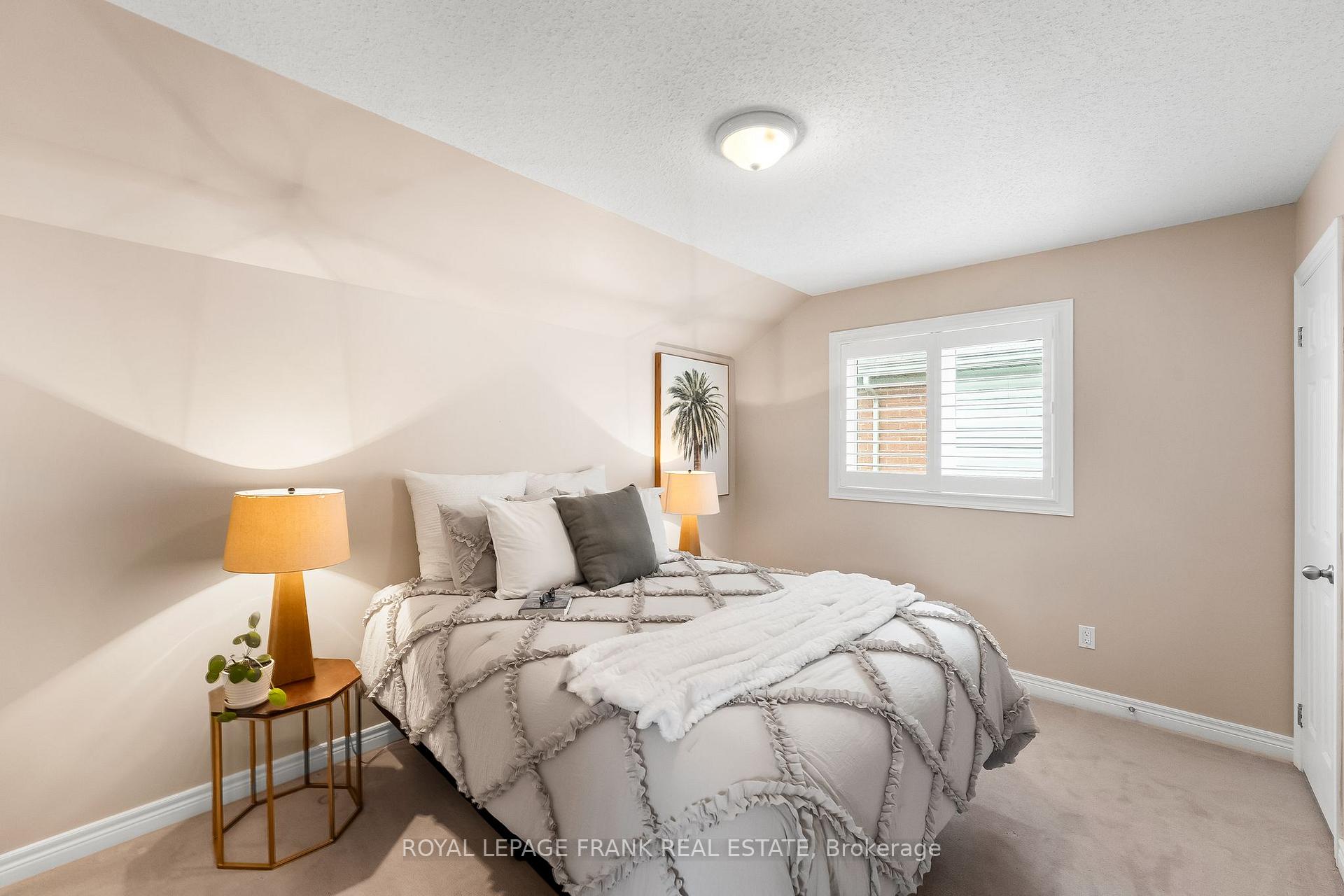 Photo 29 of 110 Piper Crescent, Clarington, Bowmanville — HOMEH