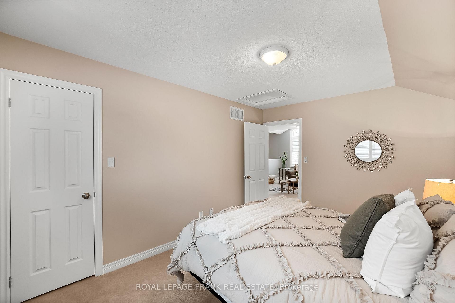 Photo 30 of 110 Piper Crescent, Clarington, Bowmanville — HOMEH