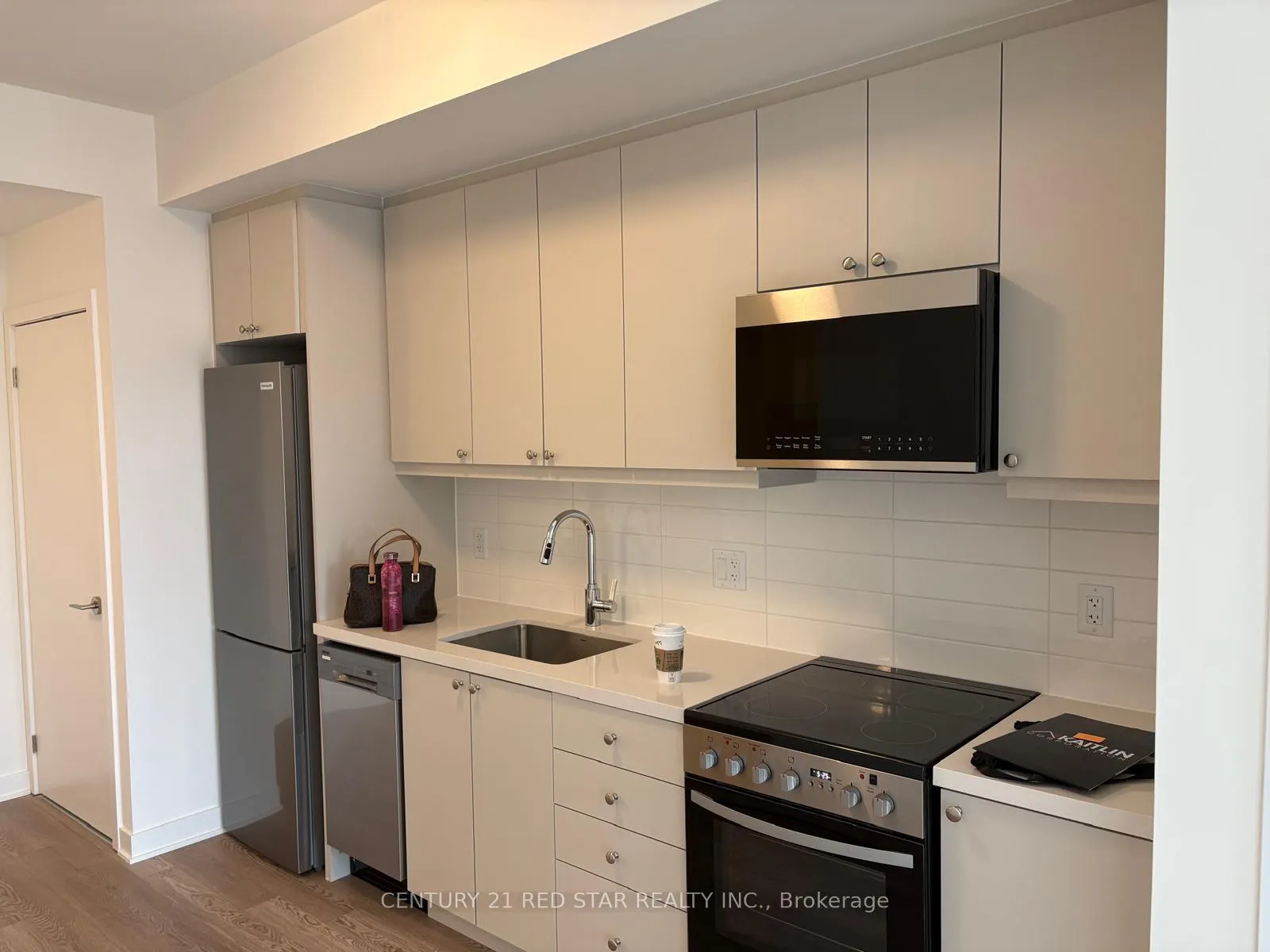 Photo 1 of Unit 519, 51 Clarington Blvd, Clarington, Bowmanville — HOMEH