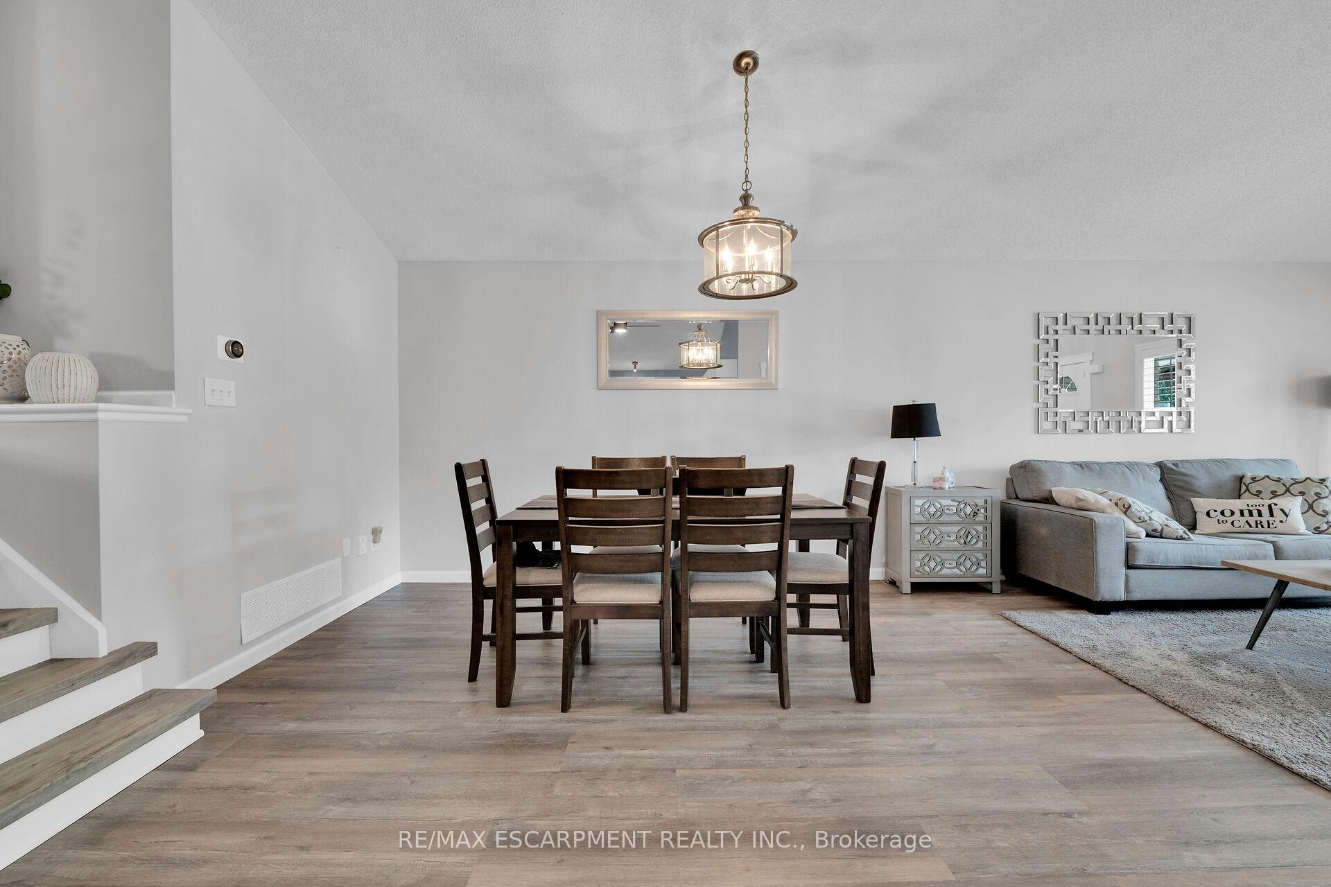 Photo 12 of 88 Redfern Avenue, Hamilton, Mountview — HOMEH