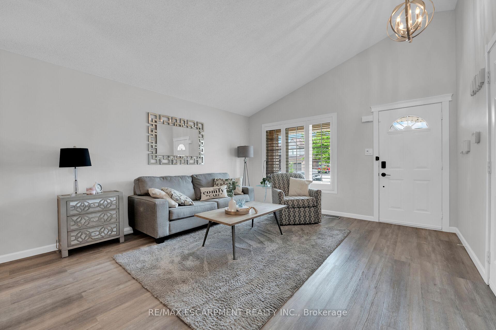 Photo 13 of 88 Redfern Avenue, Hamilton, Mountview — HOMEH