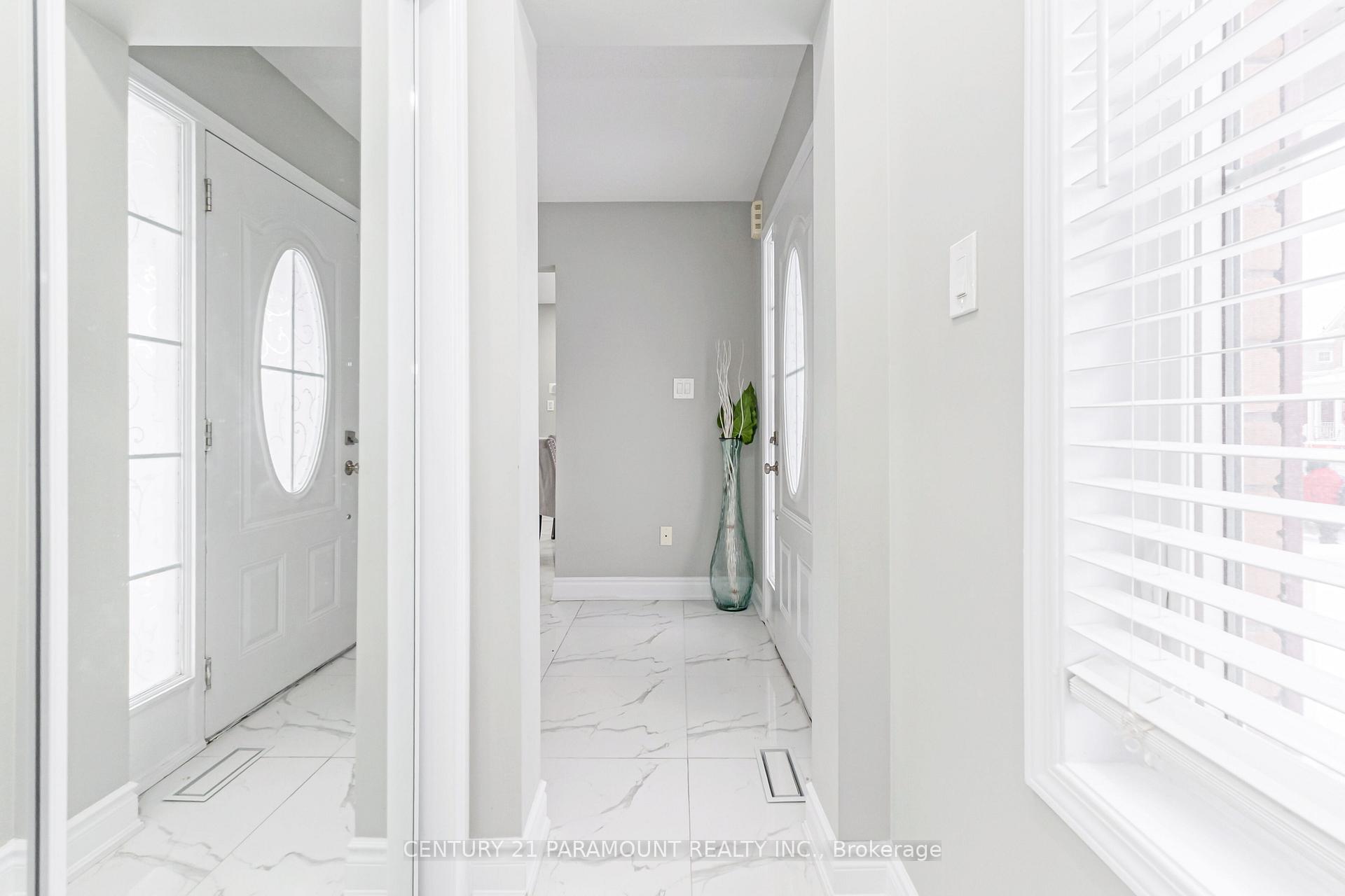 Photo 7 of 39 Fenchurch Drive, Brampton, Northwest Brampton — HOMEH