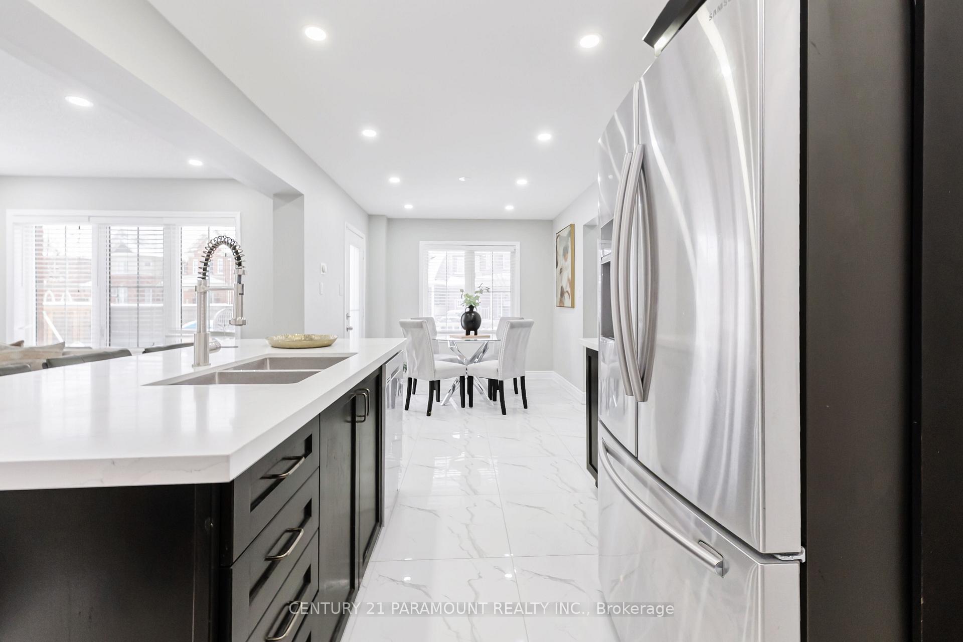 Photo 16 of 39 Fenchurch Drive, Brampton, Northwest Brampton — HOMEH