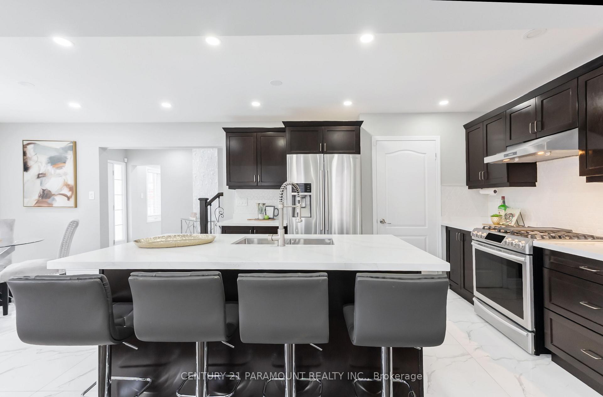 Photo 17 of 39 Fenchurch Drive, Brampton, Northwest Brampton — HOMEH