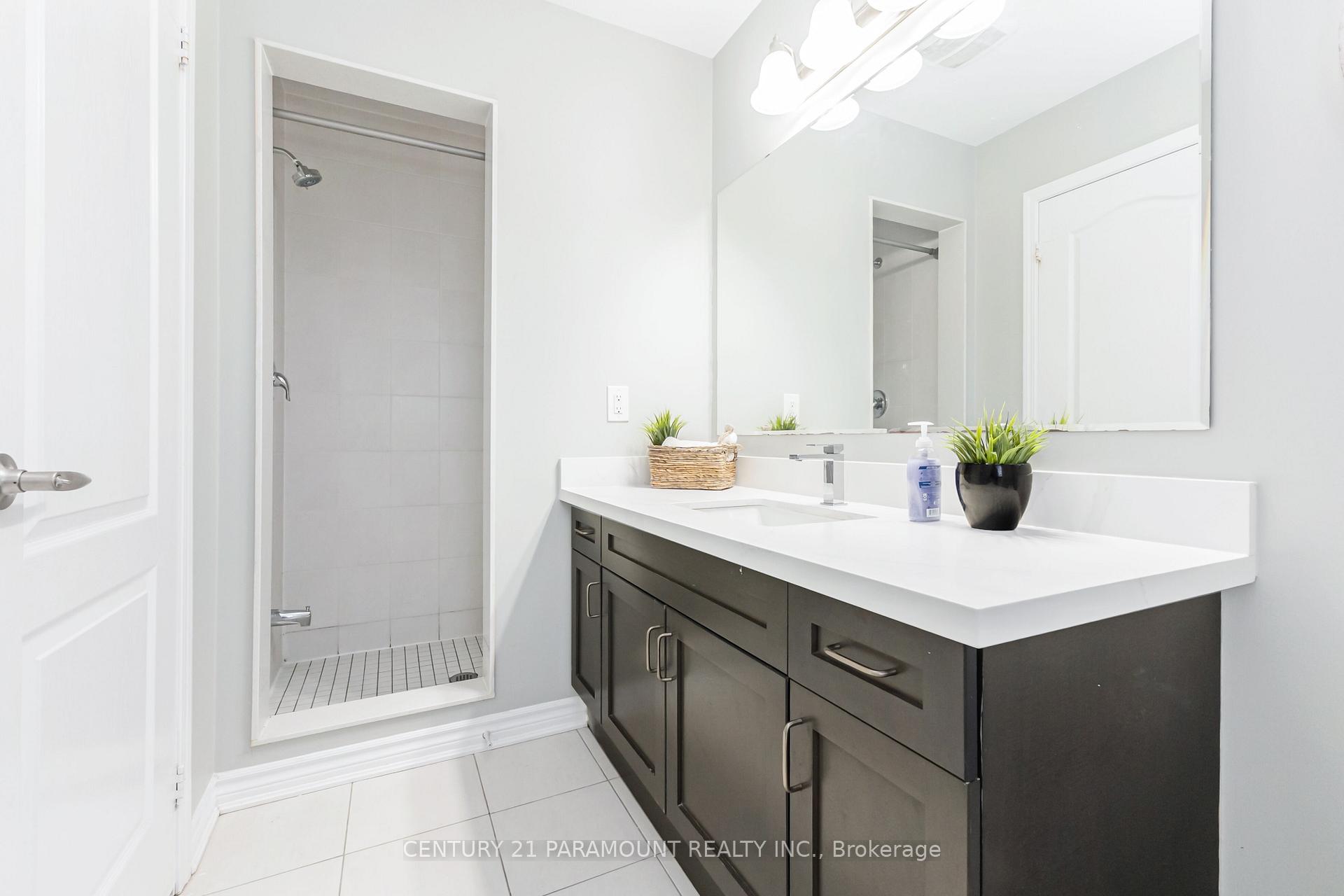 Photo 37 of 39 Fenchurch Drive, Brampton, Northwest Brampton — HOMEH
