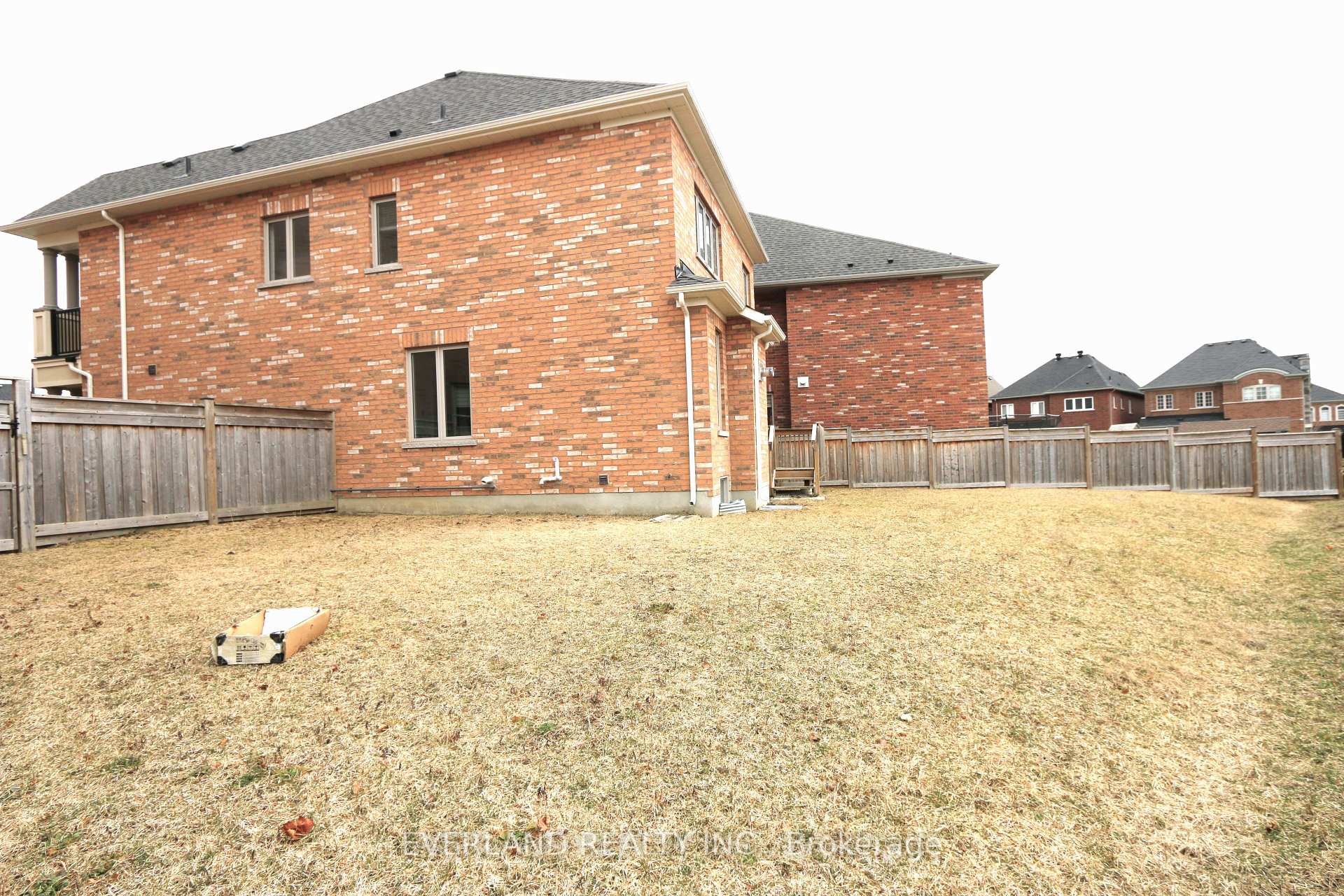 Photo 13 of 26 Read Street, Aurora, Rural Aurora — HOMEH