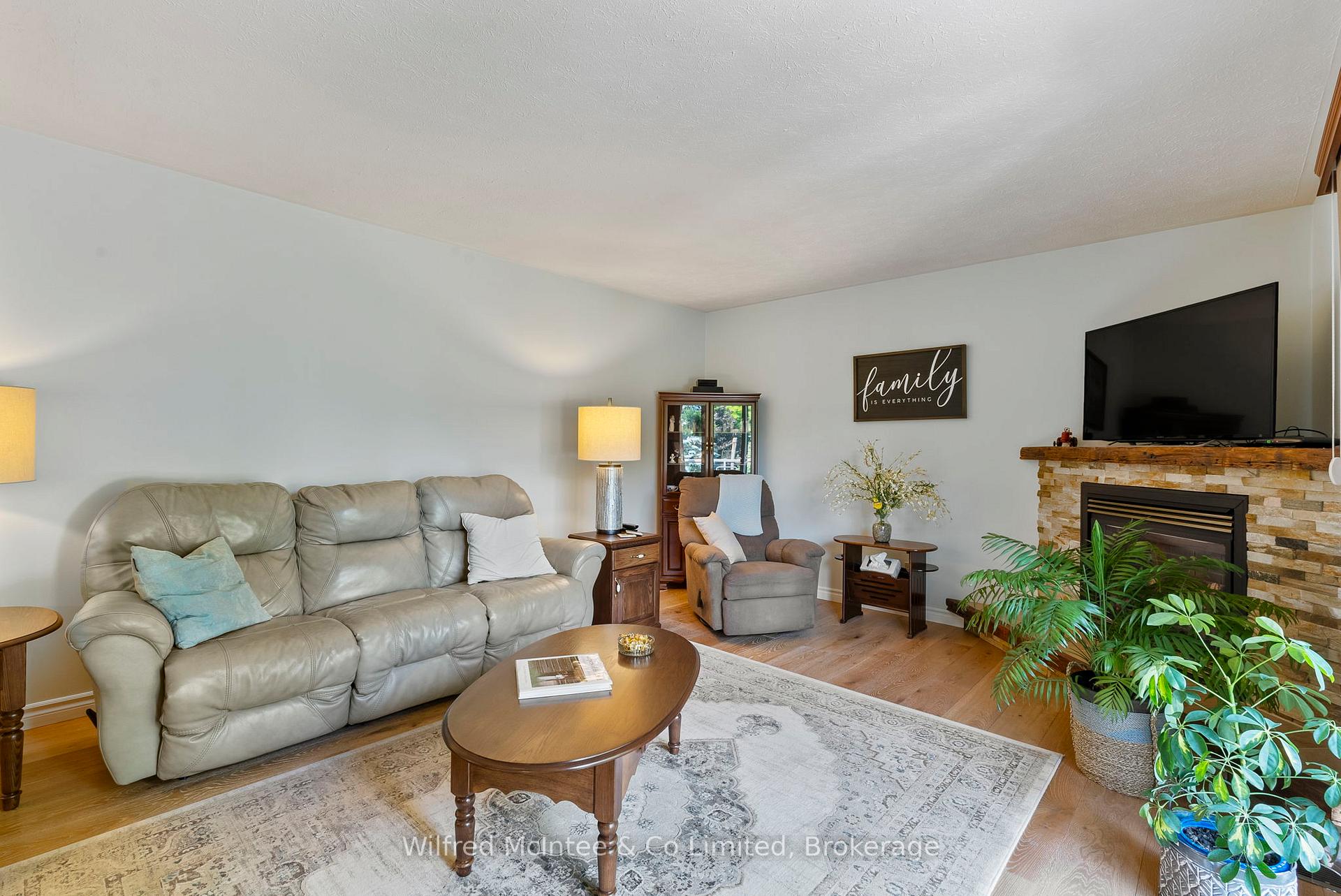 Photo 22 of 30 Geeson Avenue, Brockton — HOMEH