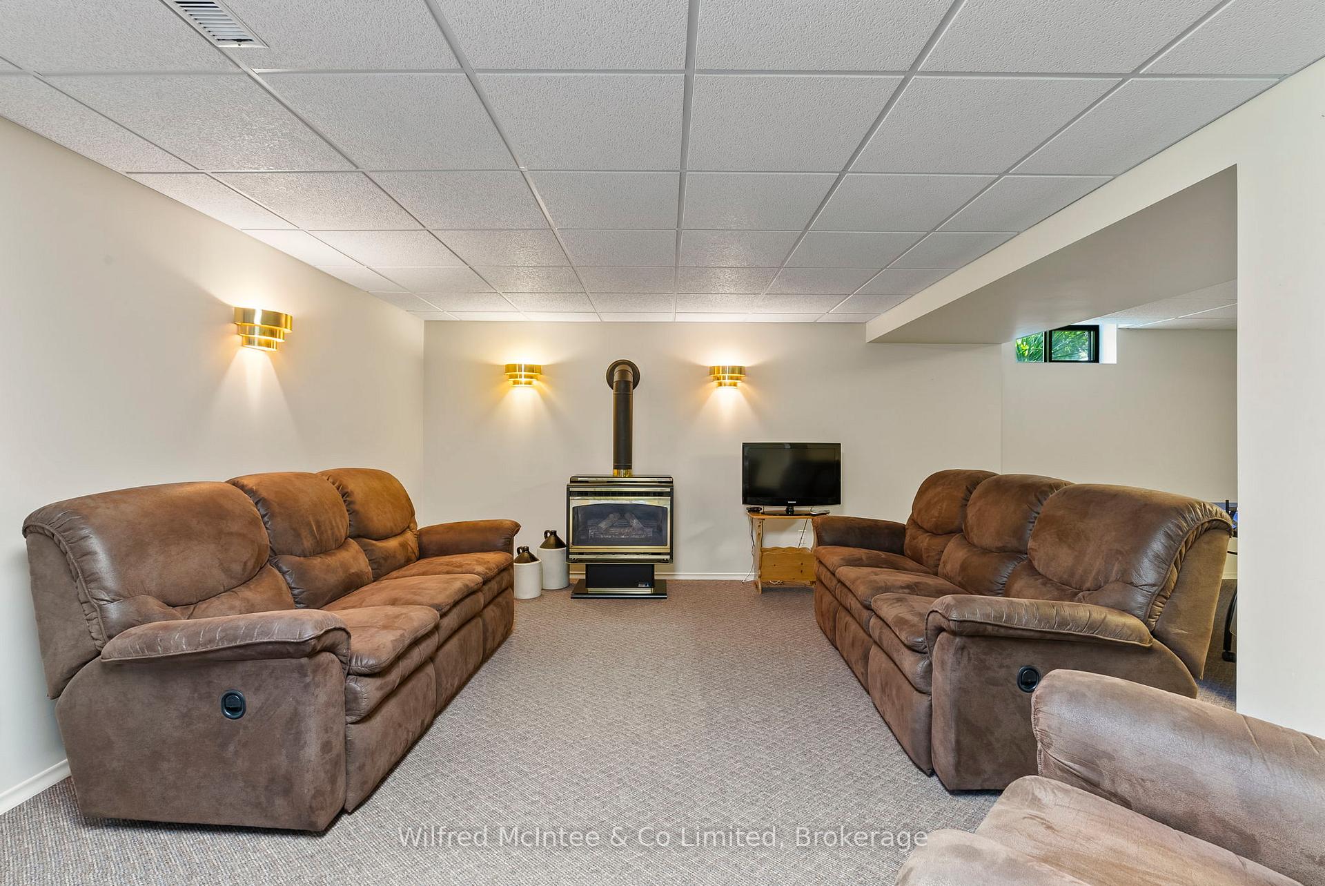 Photo 31 of 30 Geeson Avenue, Brockton — HOMEH