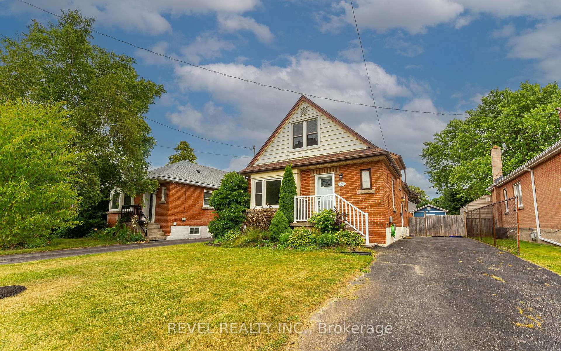 Photo 1 of 9 East 41st Street, Hamilton, Sunninghill — HOMEH