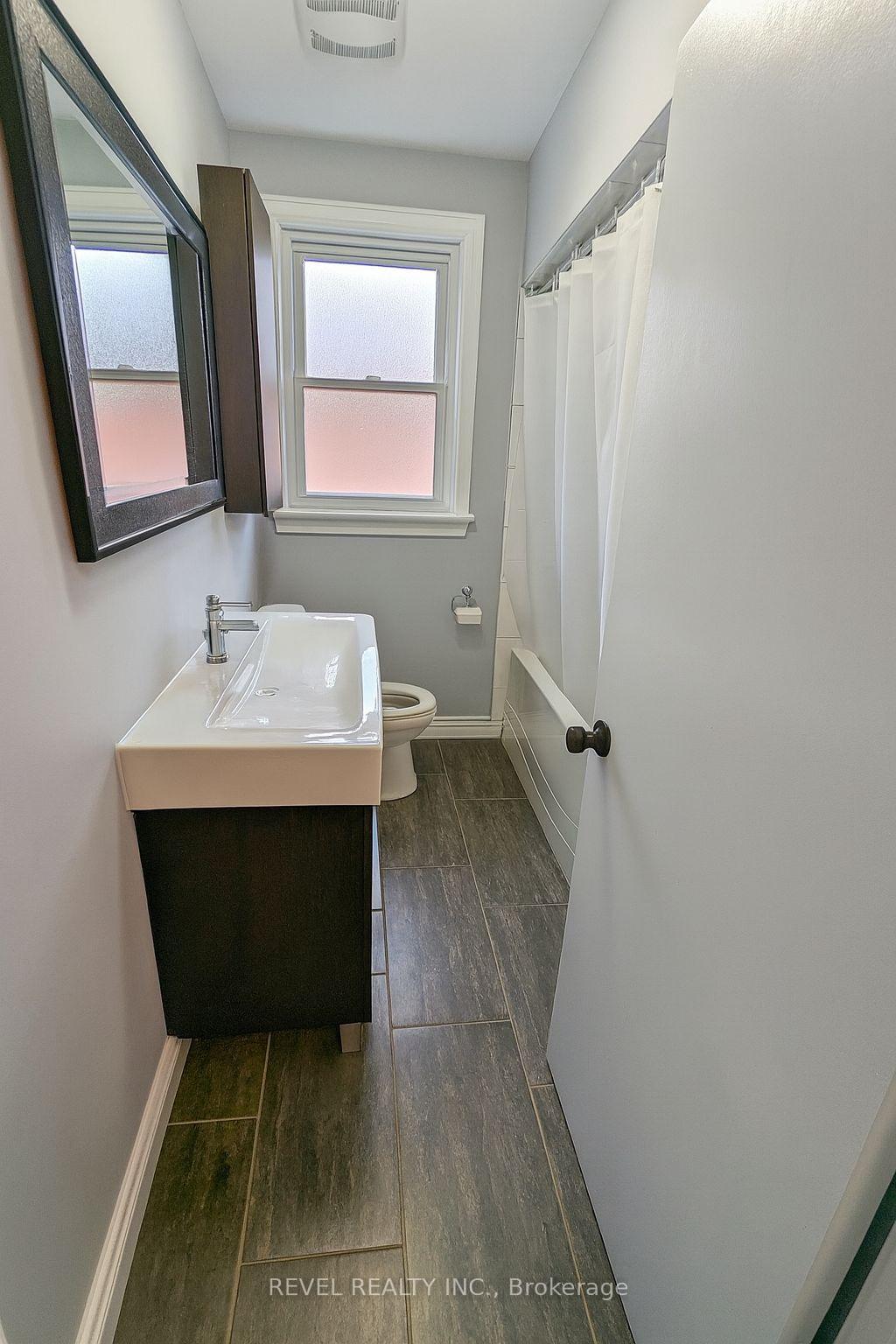 Photo 14 of 9 East 41st Street, Hamilton, Sunninghill — HOMEH