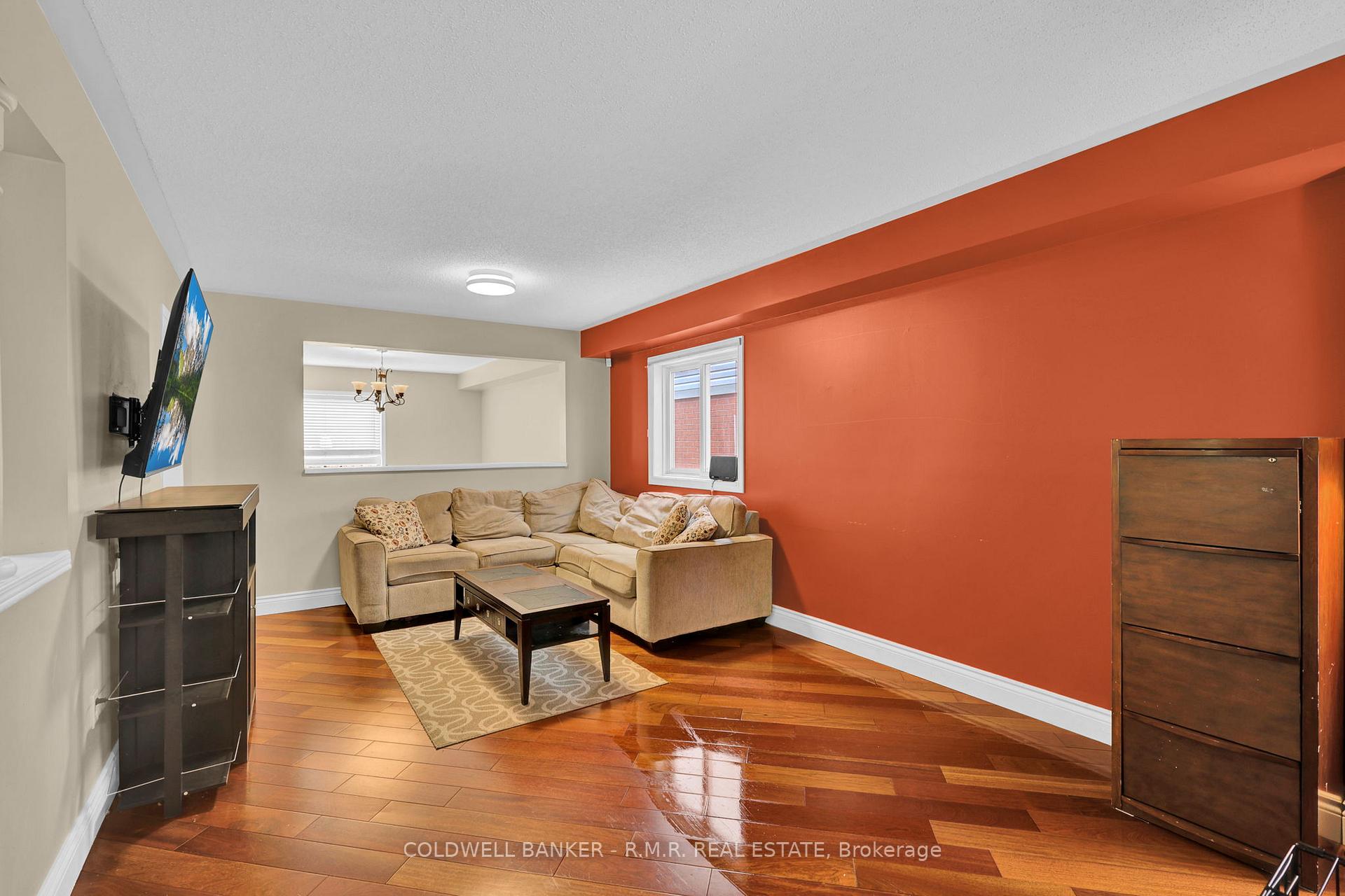 Photo 6 of 132 Bannister Street, Clarington, Bowmanville — HOMEH