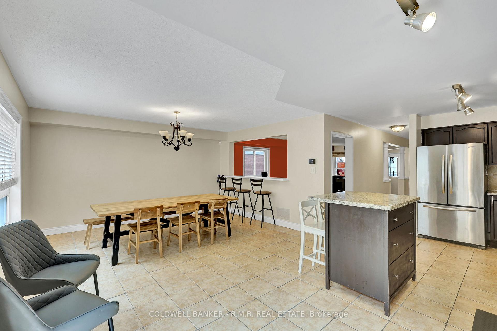 Photo 11 of 132 Bannister Street, Clarington, Bowmanville — HOMEH