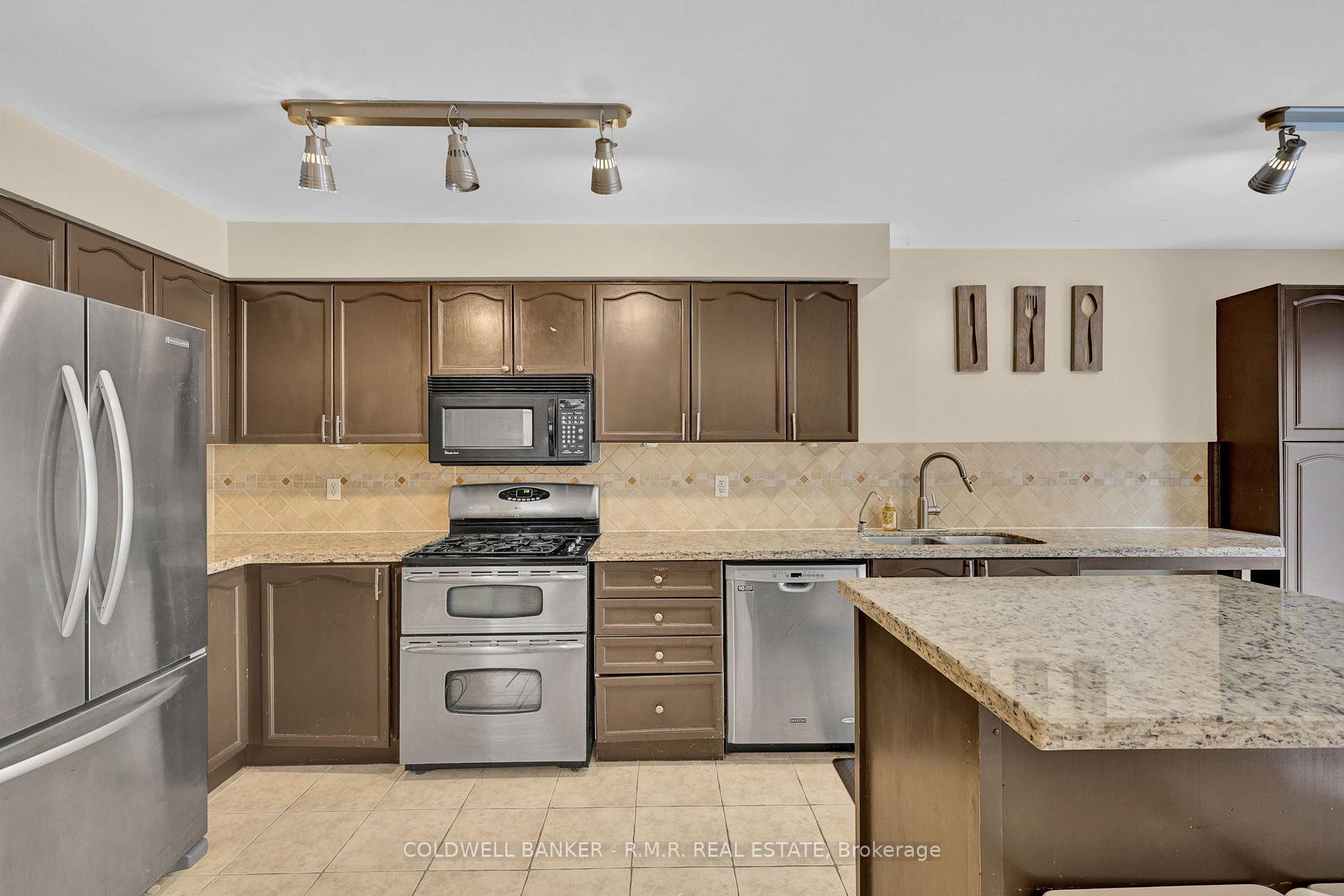 Photo 14 of 132 Bannister Street, Clarington, Bowmanville — HOMEH