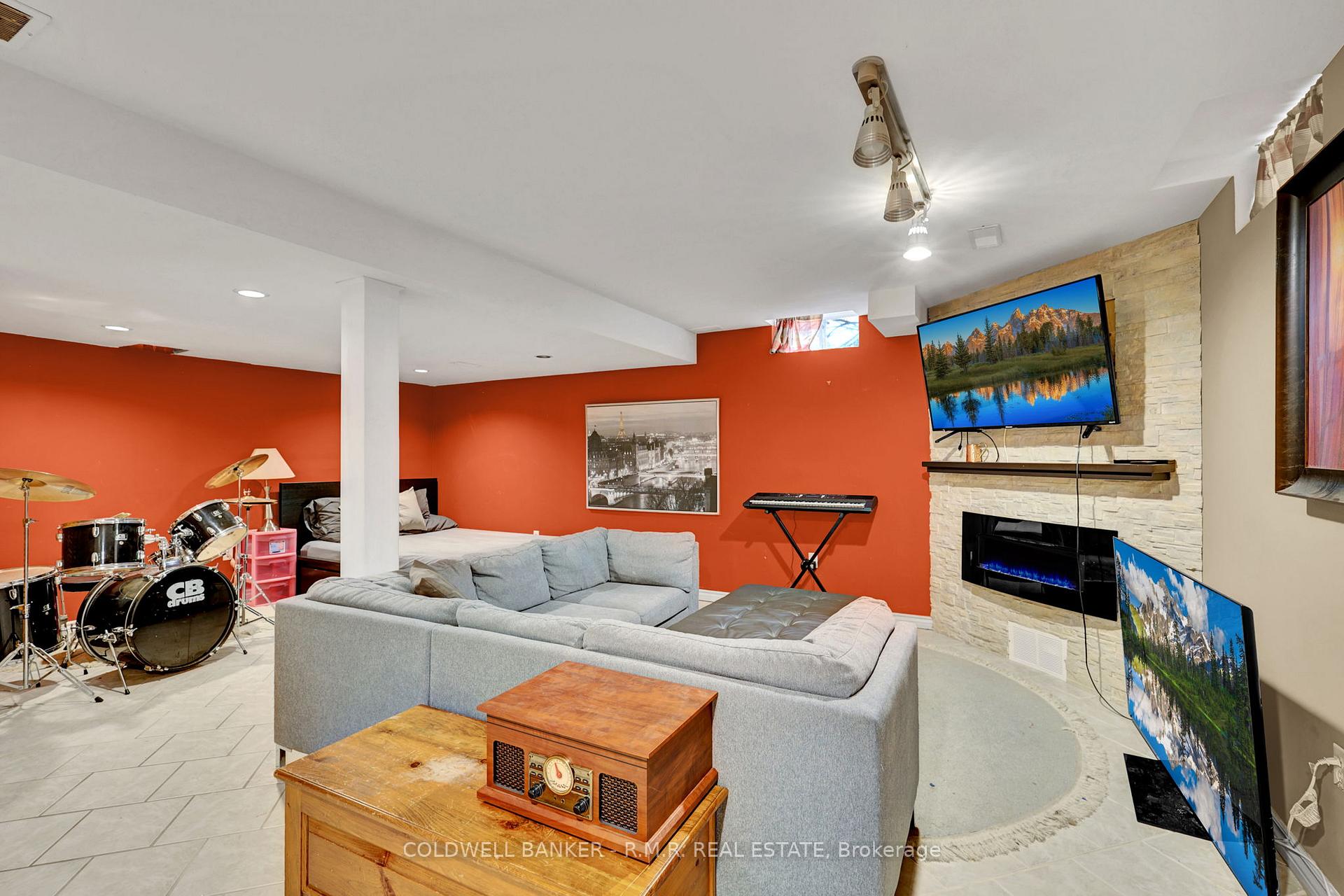 Photo 36 of 132 Bannister Street, Clarington, Bowmanville — HOMEH