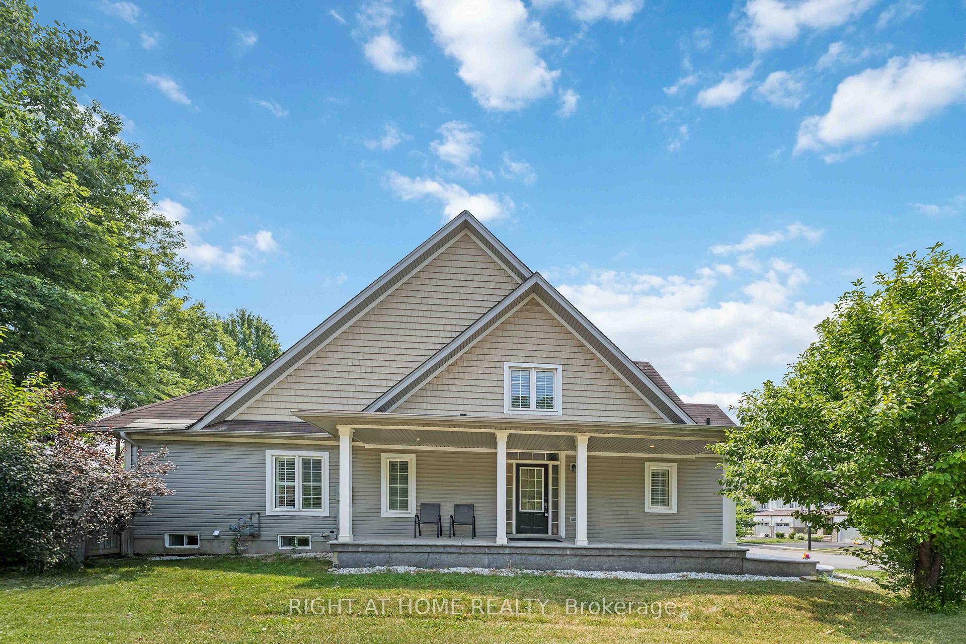 Photo 5 of 28 Lynch Crescent, Hamilton, Binbrook — HOMEH